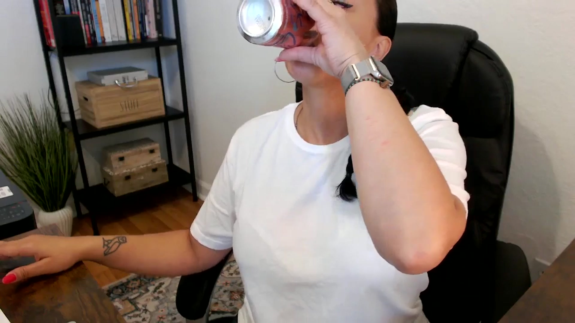 Gallery image thumbnail from MickaylaMoon's myfreecams stream on, 07/18/2024, 14:36 image 14 of 20