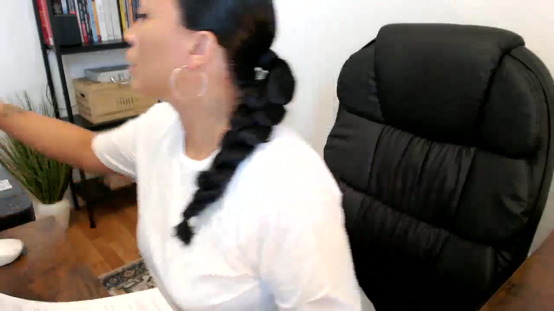 Gallery image thumbnail from MickaylaMoon's myfreecams stream on, 07/18/2024, 14:36 image 8 of 20