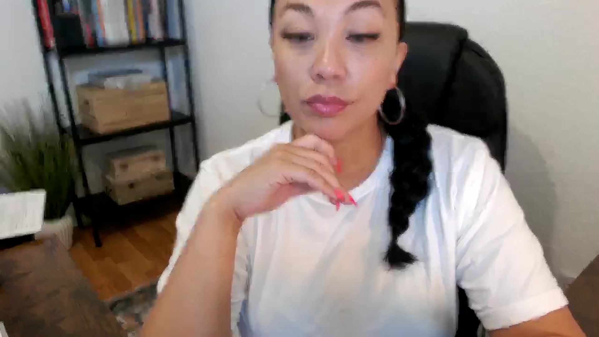 Gallery image thumbnail from MickaylaMoon's myfreecams stream on, 07/18/2024, 14:36 image 2 of 20