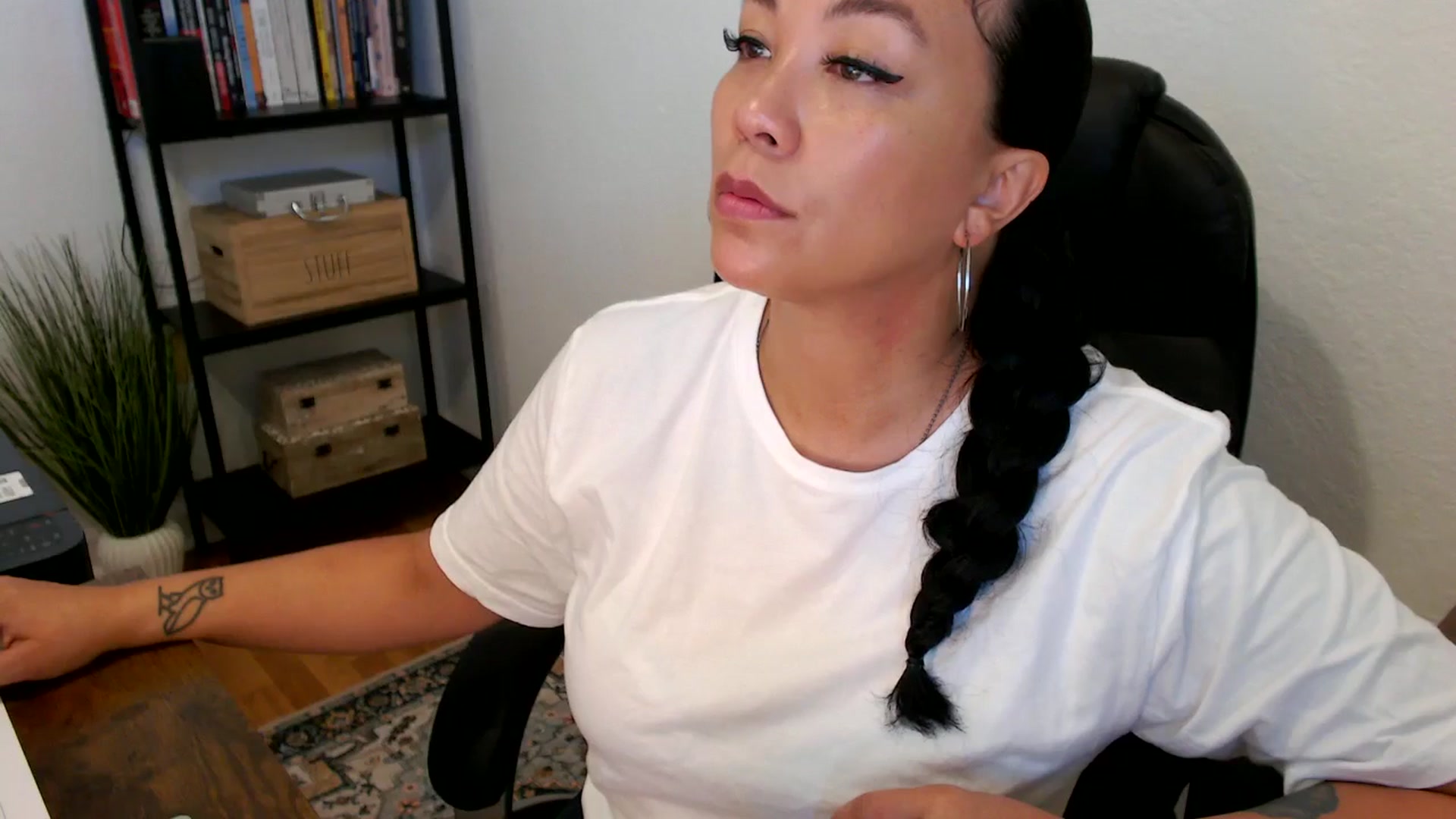 Gallery image thumbnail from MickaylaMoon's myfreecams stream on, 07/18/2024, 14:48 image 13 of 20