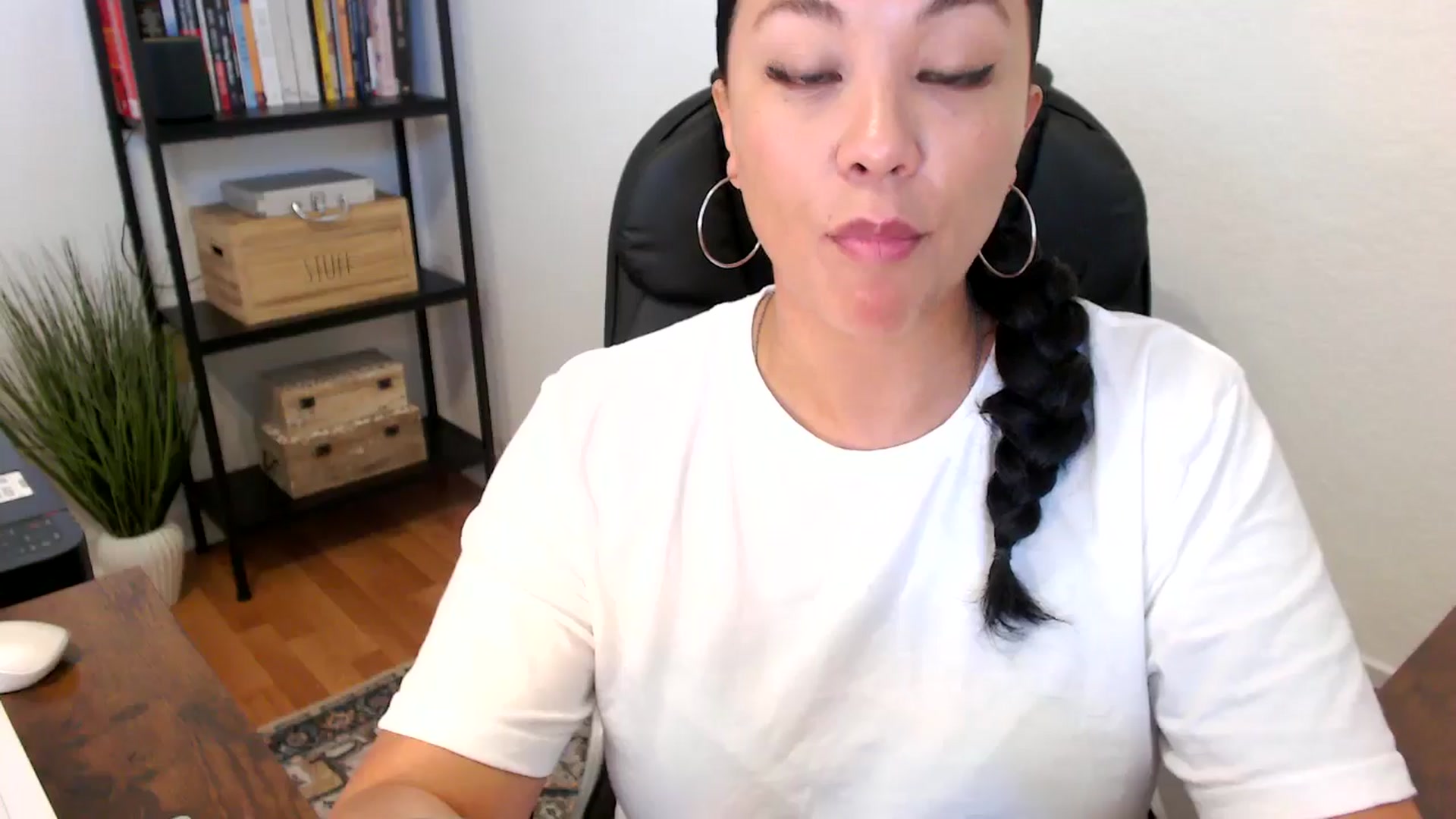 Gallery image thumbnail from MickaylaMoon's myfreecams stream on, 07/18/2024, 14:48 image 10 of 20