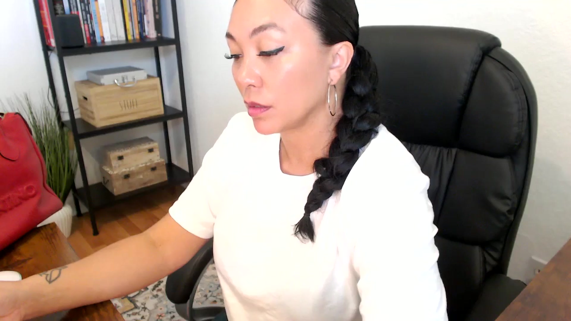 Gallery image thumbnail from MickaylaMoon's myfreecams stream on, 07/18/2024, 16:19 image 14 of 20