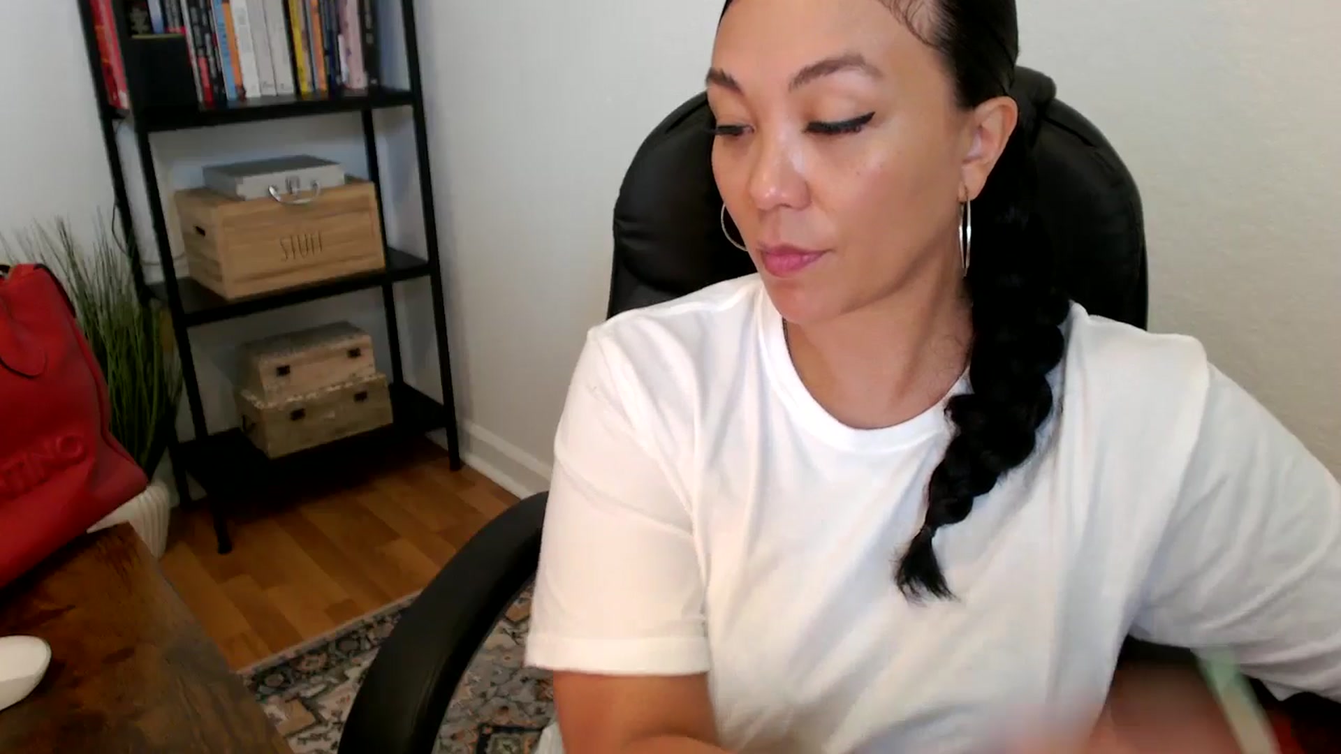 Gallery image thumbnail from MickaylaMoon's myfreecams stream on, 07/18/2024, 16:19 image 5 of 20