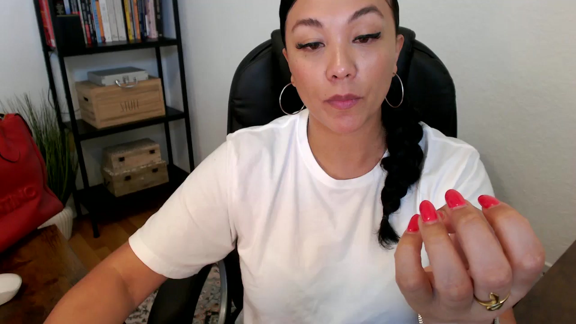 Gallery image thumbnail from MickaylaMoon's myfreecams stream on, 07/18/2024, 16:19 image 7 of 20