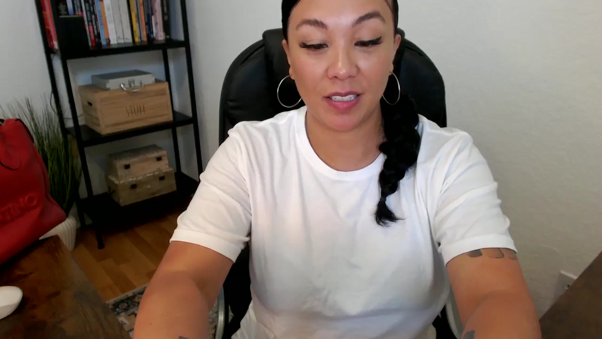 Gallery image thumbnail from MickaylaMoon's myfreecams stream on, 07/18/2024, 16:19 image 2 of 20
