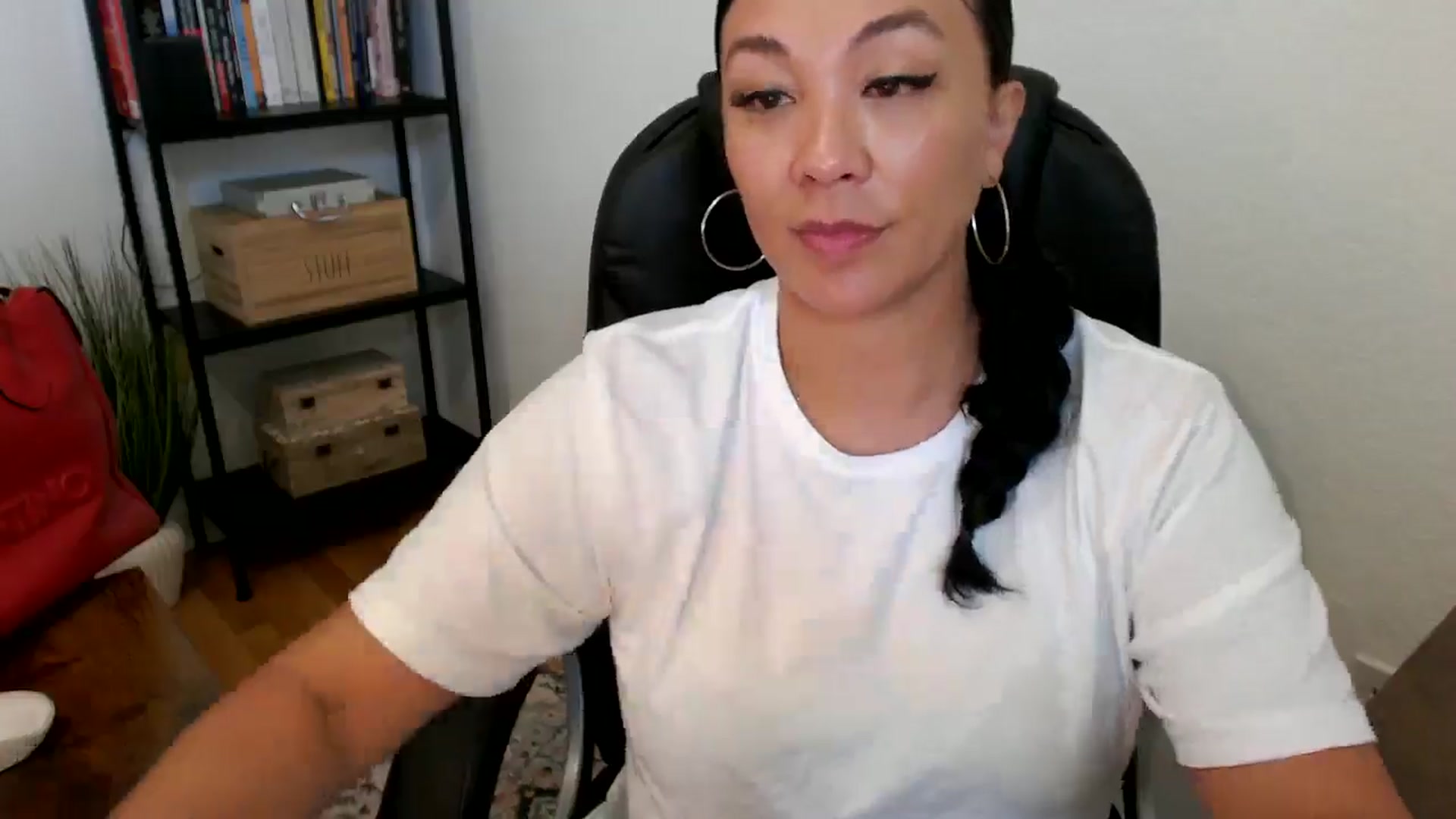 Gallery image thumbnail from MickaylaMoon's myfreecams stream on, 07/18/2024, 16:19 image 13 of 20