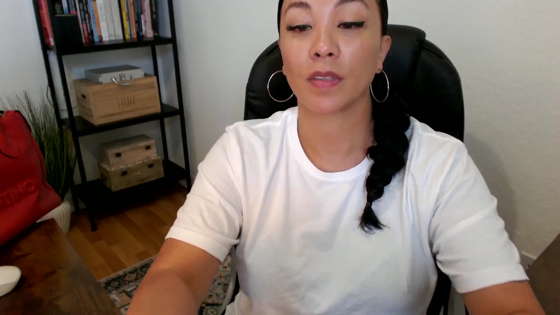 Gallery image thumbnail from MickaylaMoon's myfreecams stream on, 07/18/2024, 16:19 image 10 of 20