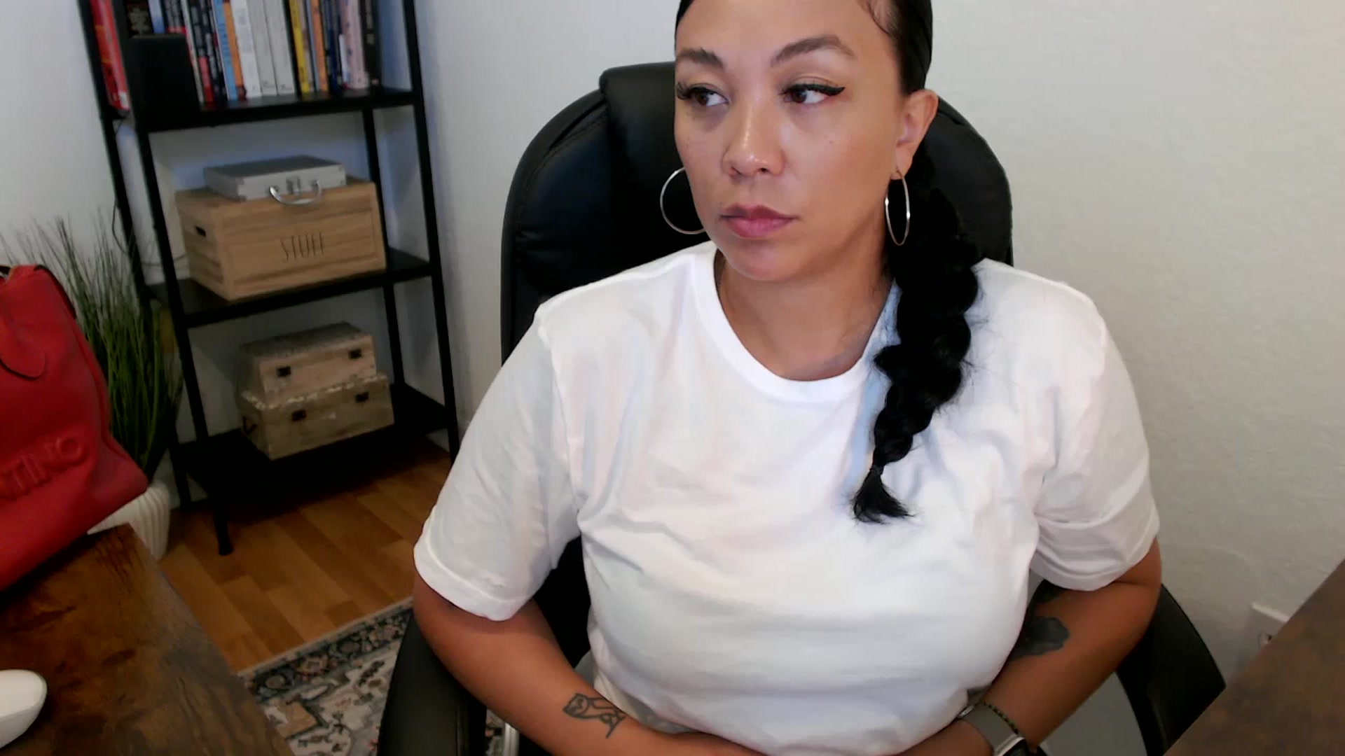 Gallery image thumbnail from MickaylaMoon's myfreecams stream on, 07/18/2024, 17:43 image 11 of 20