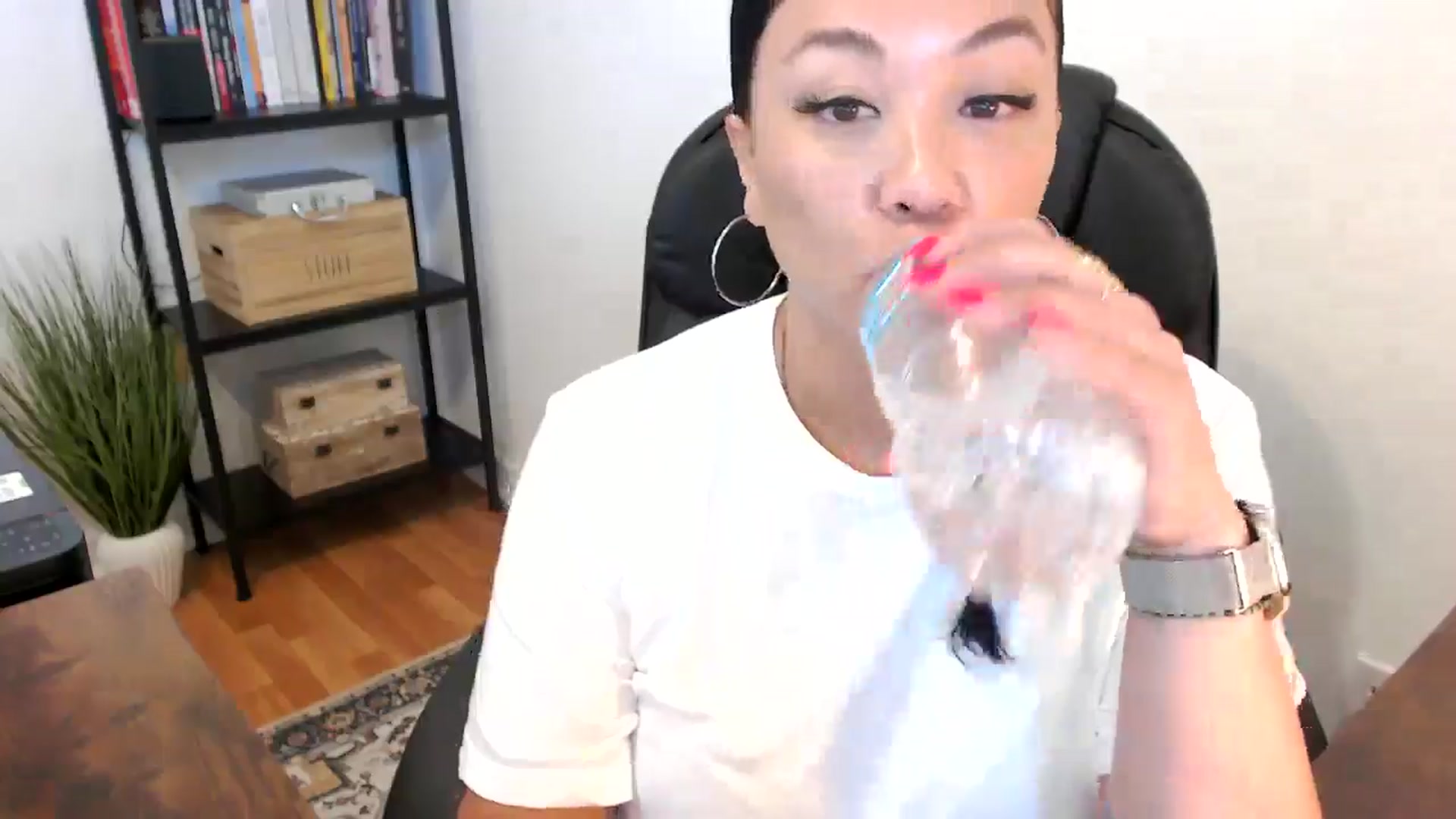 Gallery image thumbnail from MickaylaMoon's myfreecams stream on, 07/18/2024, 18:06 image 8 of 20