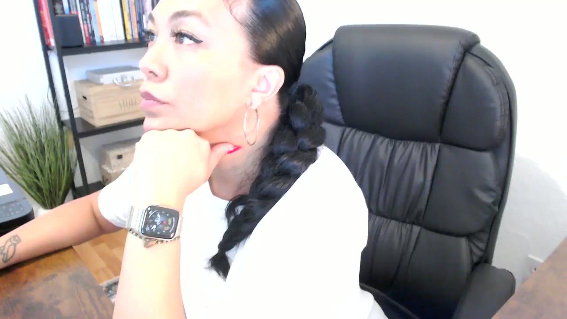 Gallery image thumbnail from MickaylaMoon's myfreecams stream on, 07/18/2024, 18:06 image 5 of 20