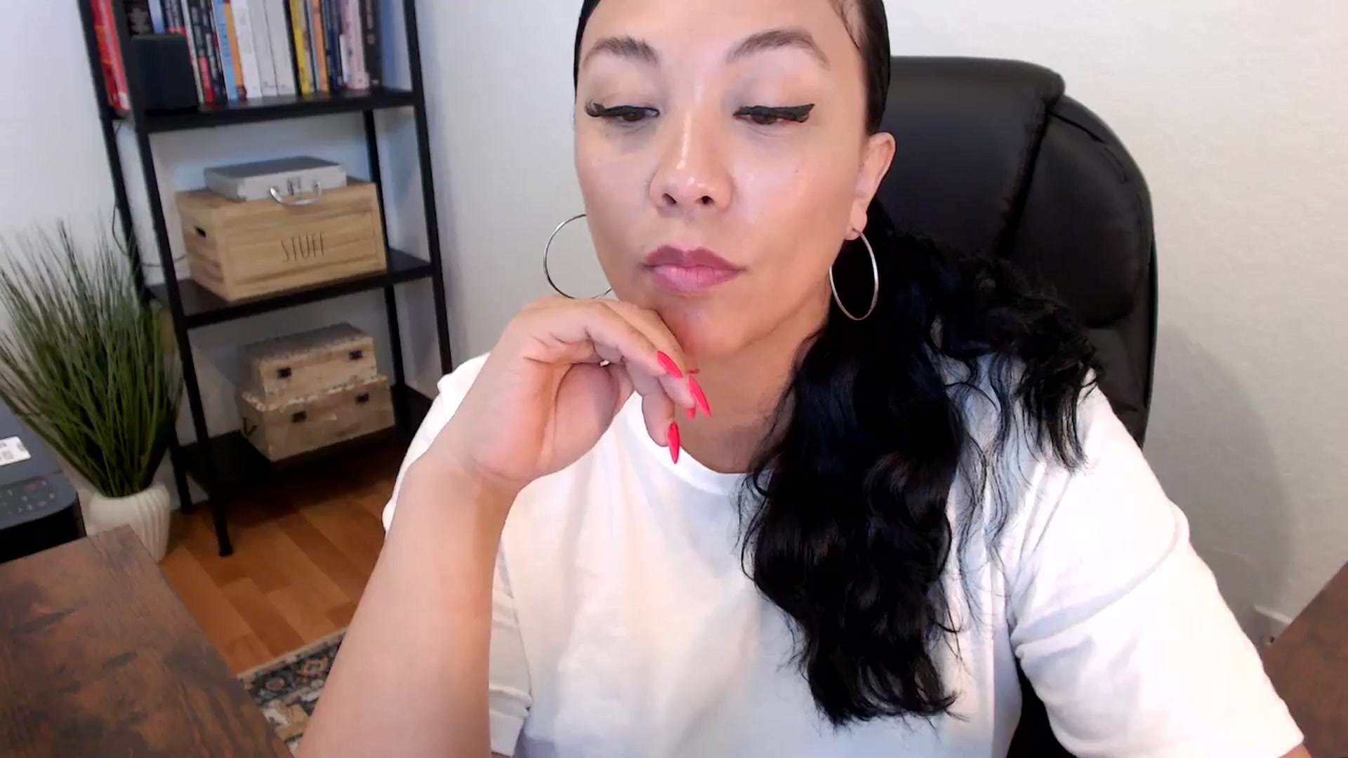 Gallery image thumbnail from MickaylaMoon's myfreecams stream on, 07/18/2024, 18:06 image 20 of 20