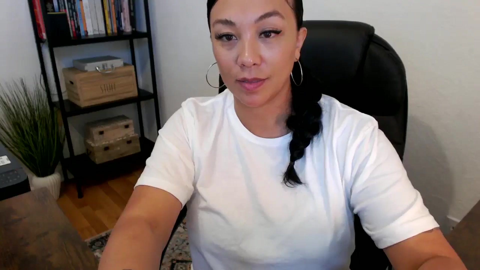 Gallery image thumbnail from MickaylaMoon's myfreecams stream on, 07/18/2024, 18:06 image 11 of 20