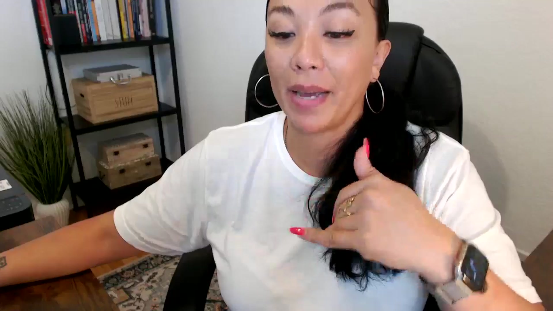 Gallery image thumbnail from MickaylaMoon's myfreecams stream on, 07/18/2024, 19:01 image 17 of 20