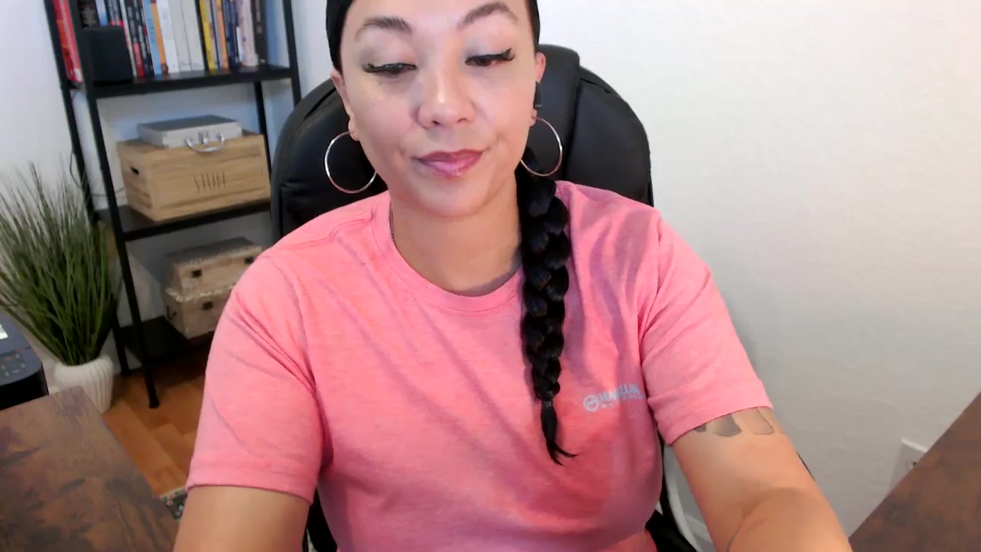 Gallery image thumbnail from MickaylaMoon's myfreecams stream on, 07/19/2024, 14:42 image 3 of 20