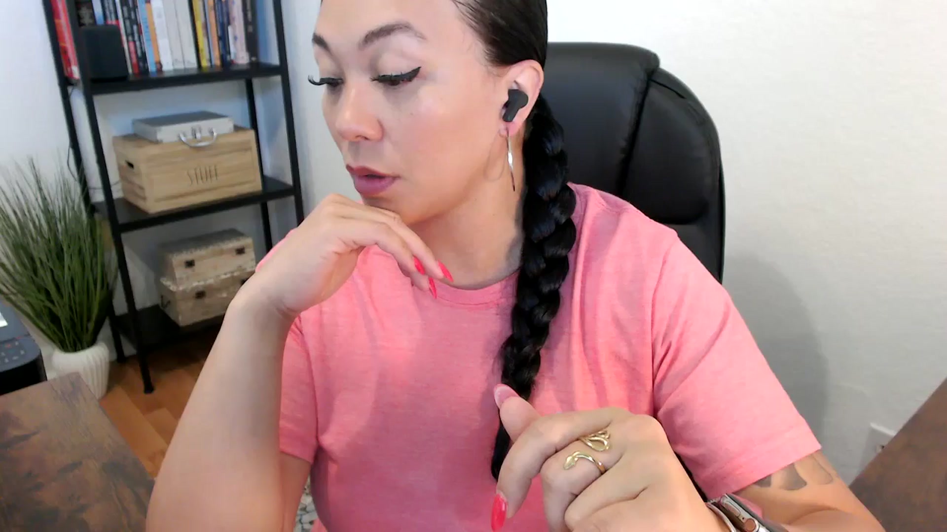 Gallery image thumbnail from MickaylaMoon's myfreecams stream on, 07/19/2024, 14:42 image 6 of 20