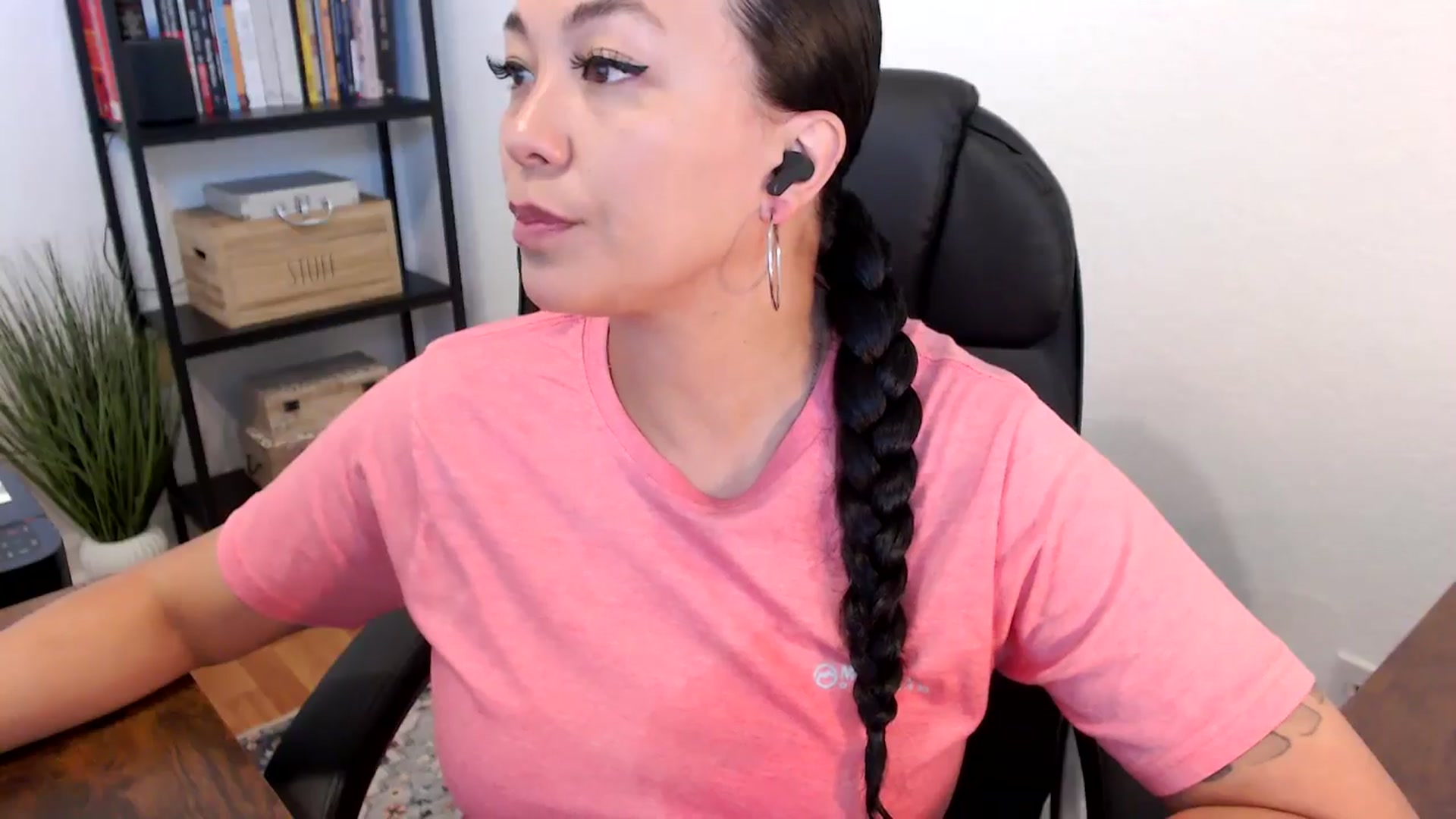 Gallery image thumbnail from MickaylaMoon's myfreecams stream on, 07/19/2024, 14:42 image 8 of 20