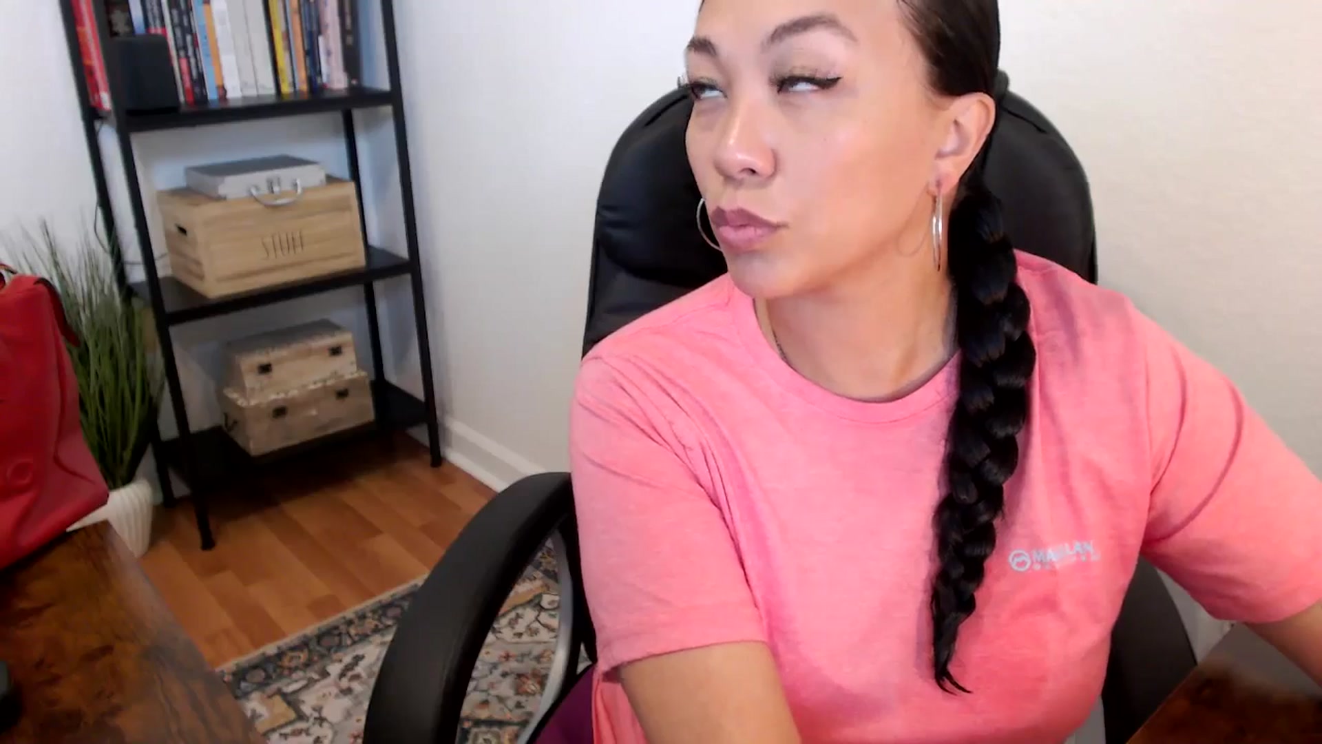 Gallery image thumbnail from MickaylaMoon's myfreecams stream on, 07/19/2024, 15:00 image 5 of 20