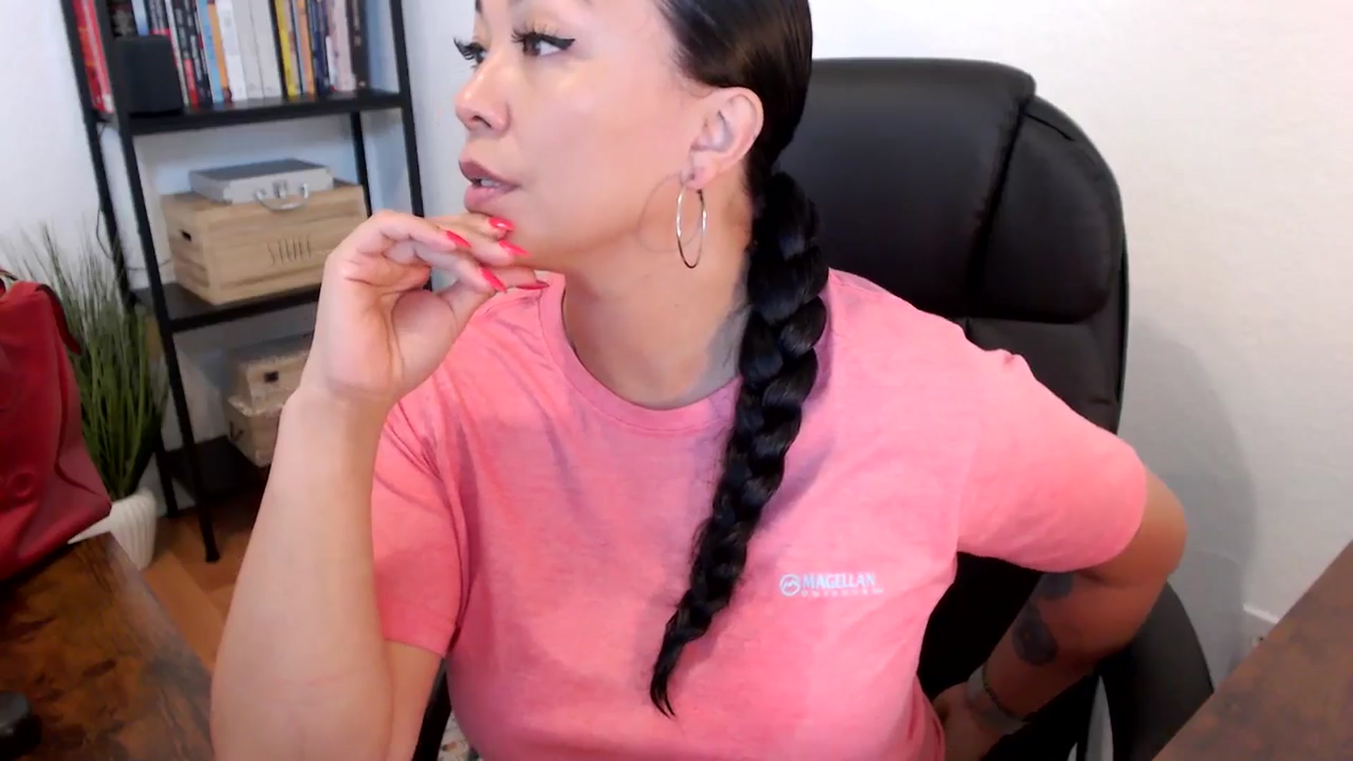 Gallery image thumbnail from MickaylaMoon's myfreecams stream on, 07/19/2024, 15:00 image 7 of 20
