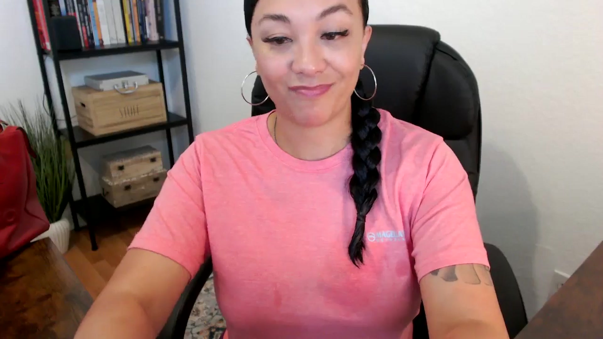 Gallery image thumbnail from MickaylaMoon's myfreecams stream on, 07/19/2024, 15:19 image 3 of 20