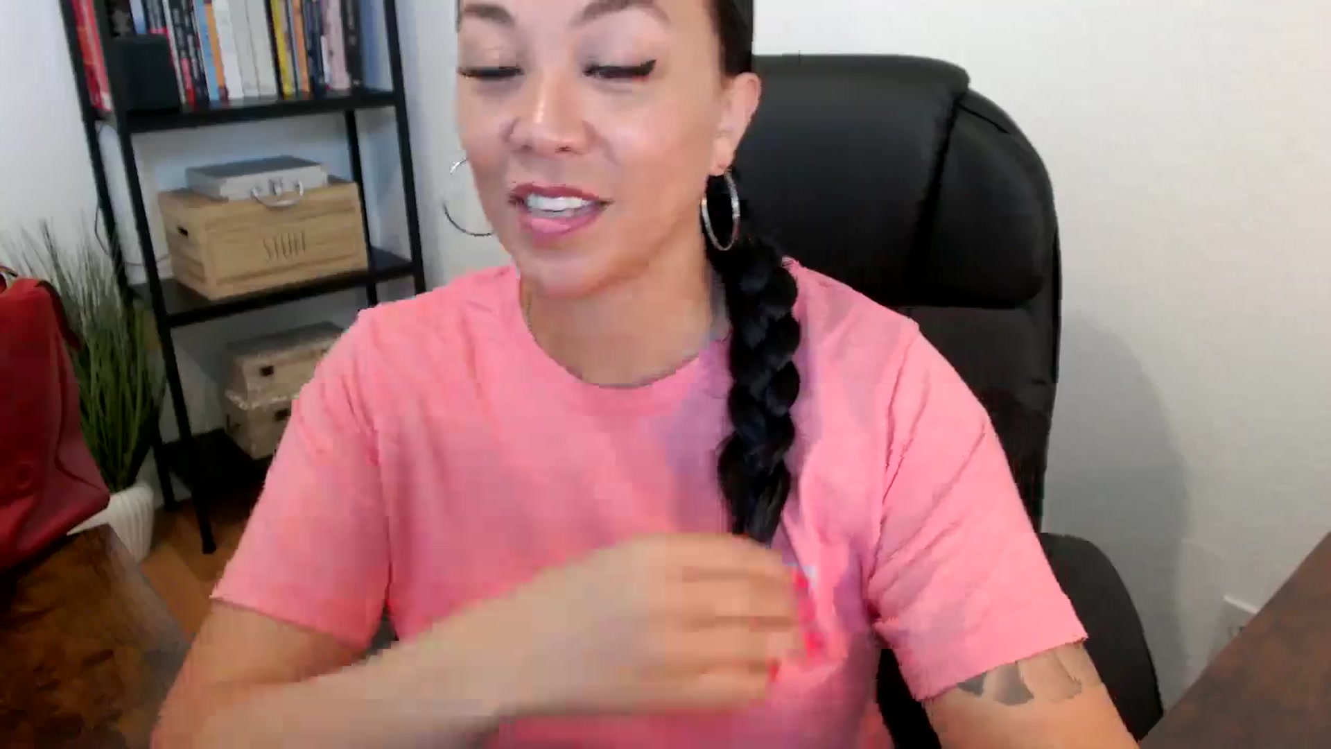 Gallery image thumbnail from MickaylaMoon's myfreecams stream on, 07/19/2024, 15:19 image 4 of 20
