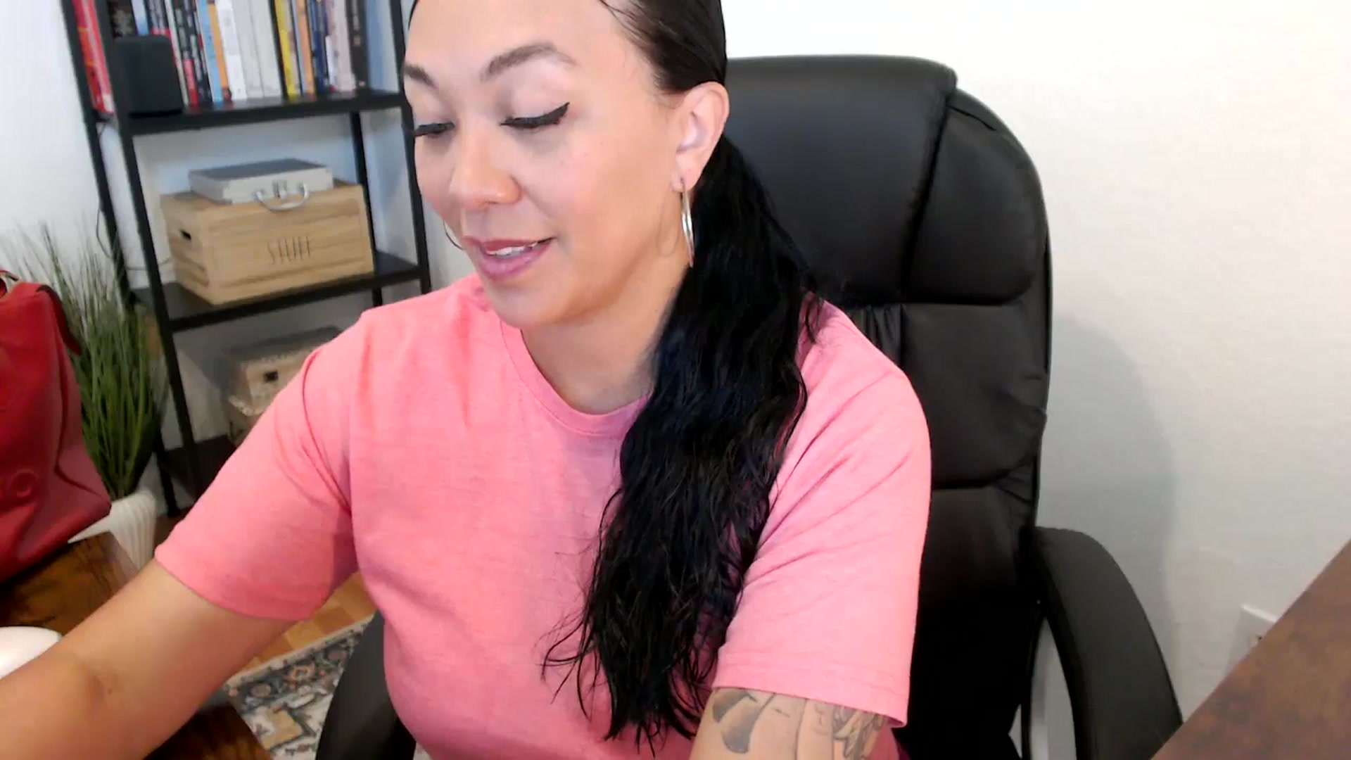 Gallery image thumbnail from MickaylaMoon's myfreecams stream on, 07/19/2024, 15:19 image 11 of 20
