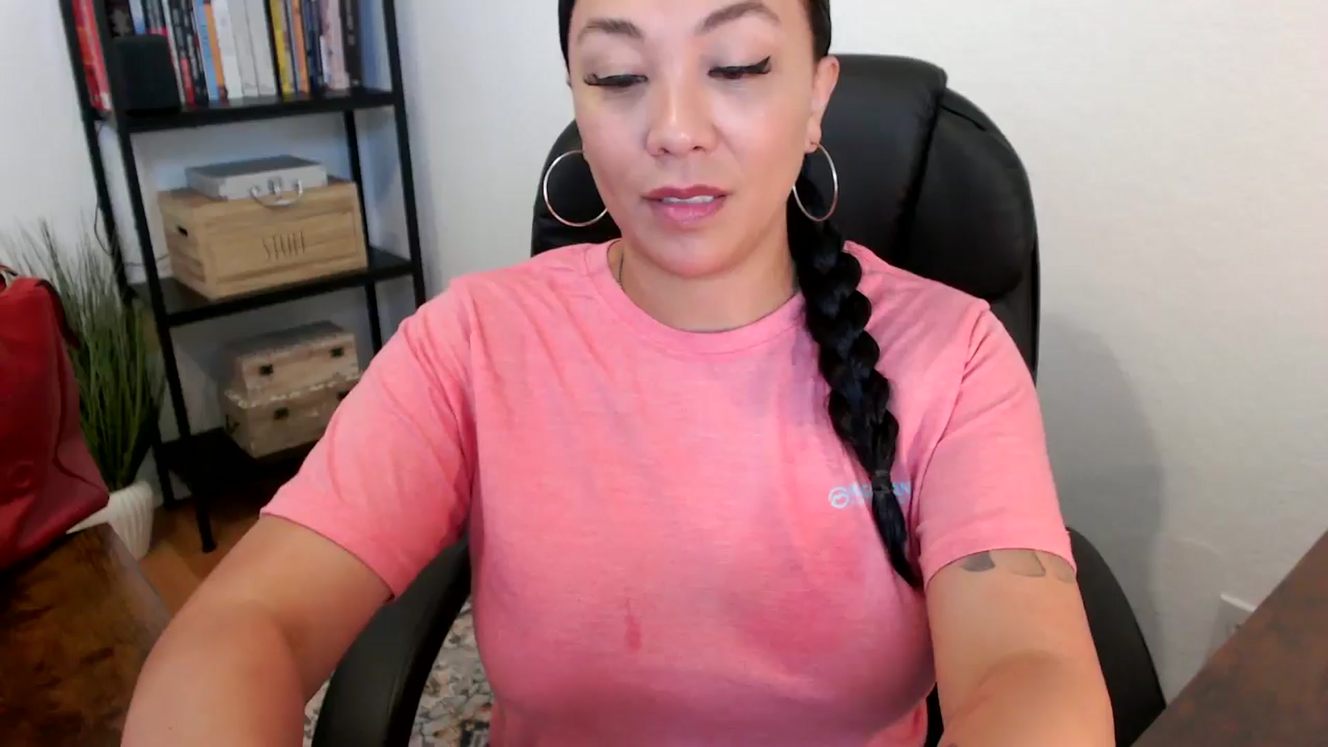 Gallery image thumbnail from MickaylaMoon's myfreecams stream on, 07/19/2024, 15:19 image 1 of 20