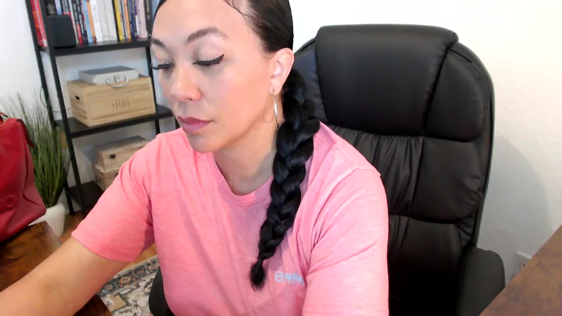 Gallery image thumbnail from MickaylaMoon's myfreecams stream on, 07/19/2024, 16:24 image 2 of 20