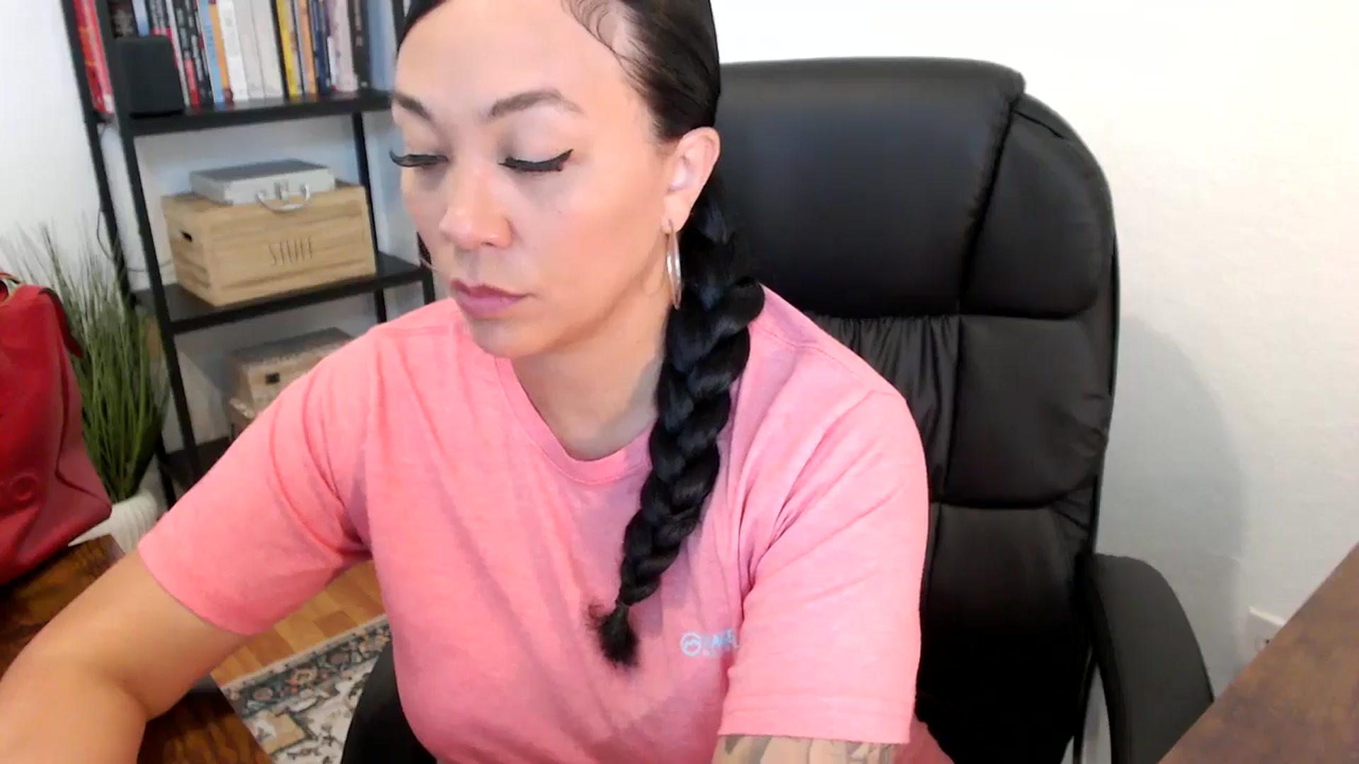 Gallery image thumbnail from MickaylaMoon's myfreecams stream on, 07/19/2024, 16:24 image 7 of 20