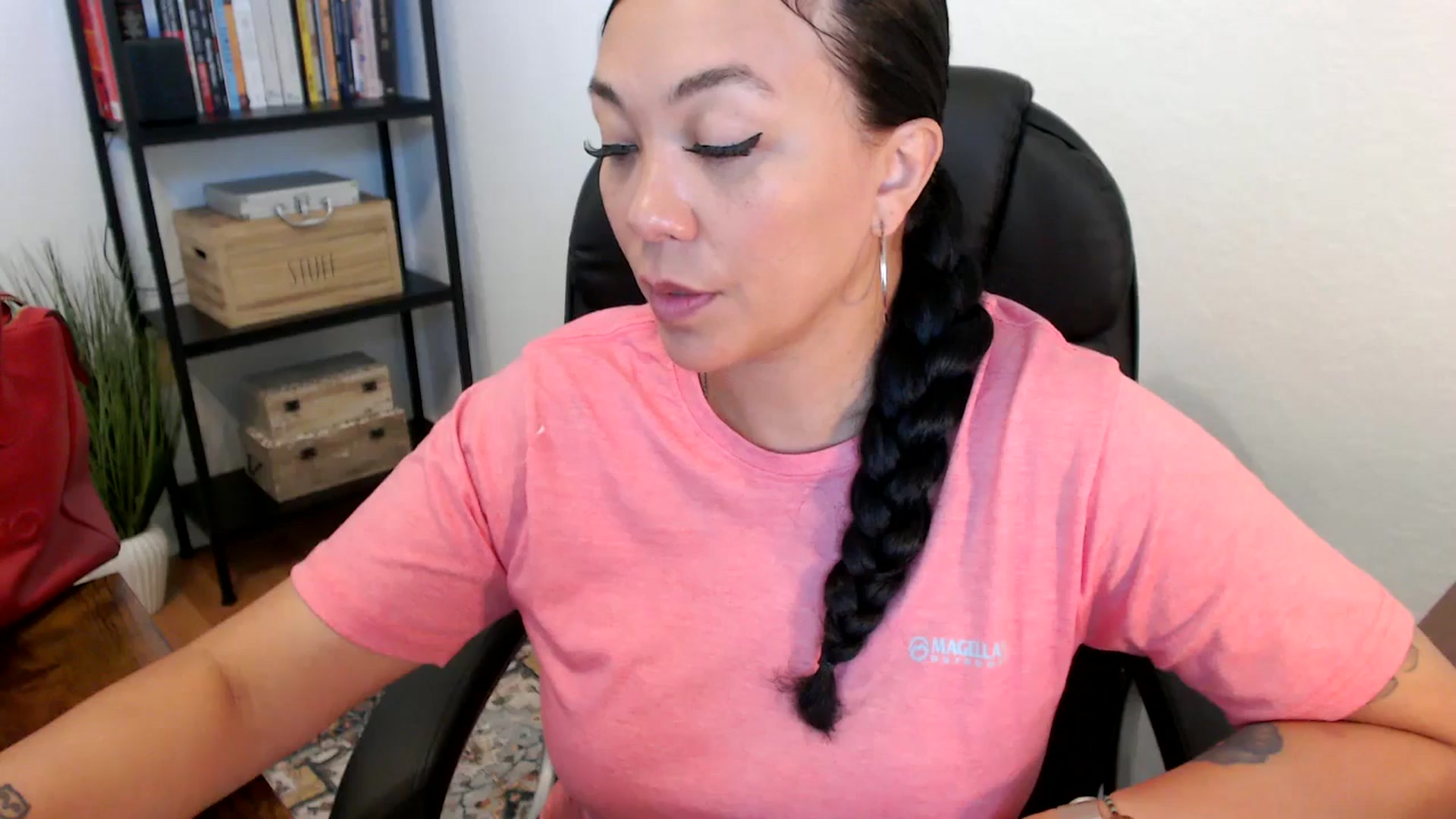 Gallery image thumbnail from MickaylaMoon's myfreecams stream on, 07/19/2024, 16:42 image 10 of 20
