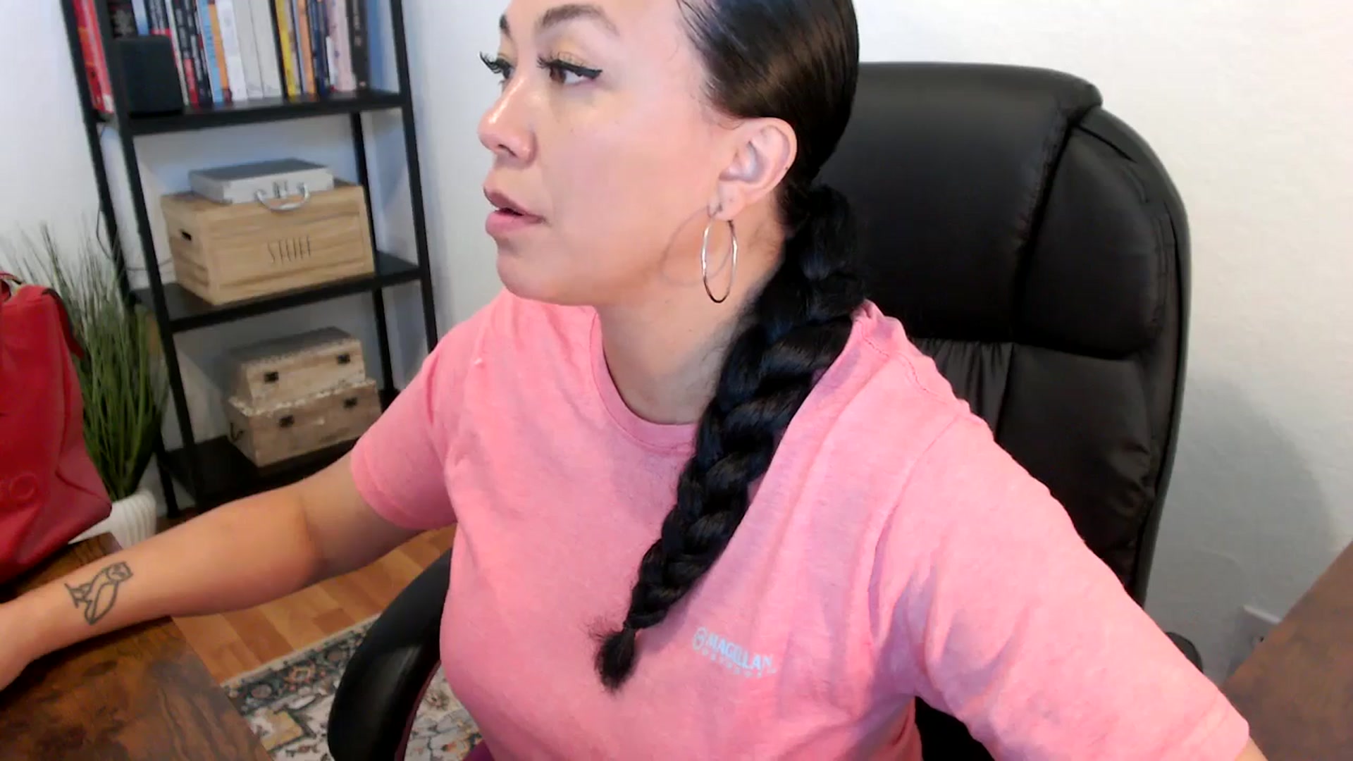 Gallery image thumbnail from MickaylaMoon's myfreecams stream on, 07/19/2024, 16:42 image 4 of 20