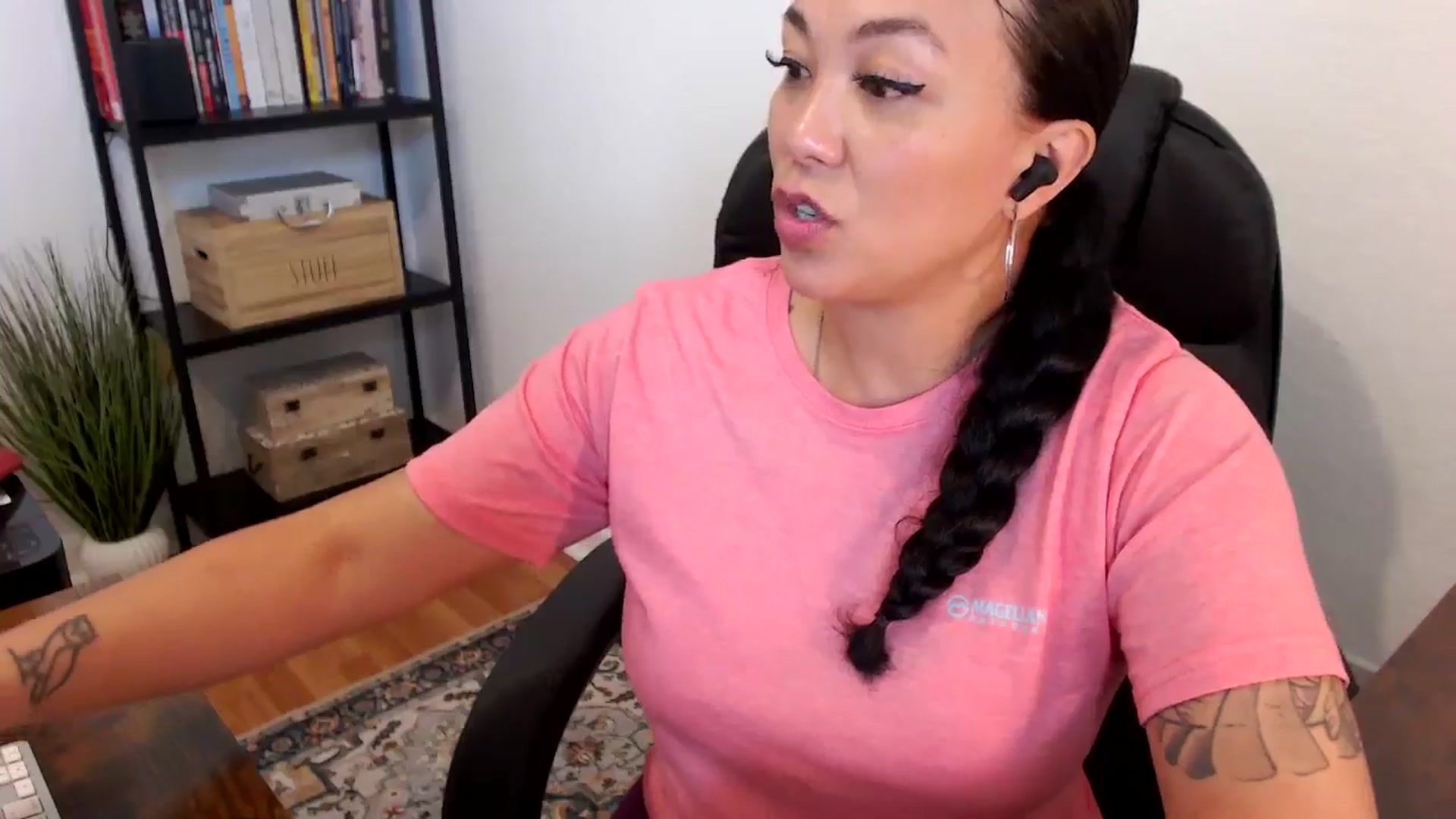 Gallery image thumbnail from MickaylaMoon's myfreecams stream on, 07/19/2024, 17:54 image 7 of 20