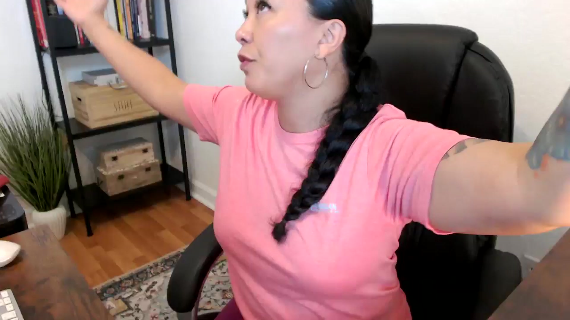 Gallery image thumbnail from MickaylaMoon's myfreecams stream on, 07/19/2024, 17:54 image 1 of 20