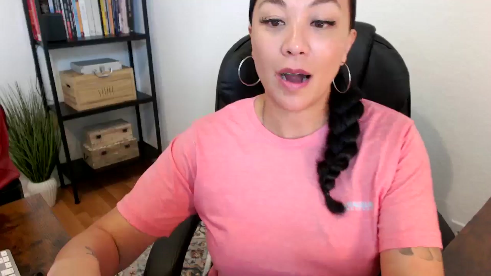 Gallery image thumbnail from MickaylaMoon's myfreecams stream on, 07/19/2024, 17:54 image 20 of 20