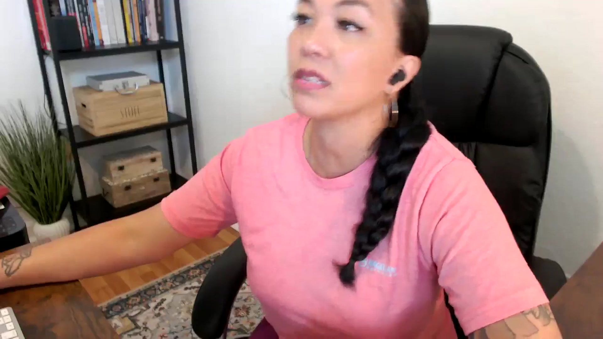 Gallery image thumbnail from MickaylaMoon's myfreecams stream on, 07/19/2024, 17:54 image 16 of 20