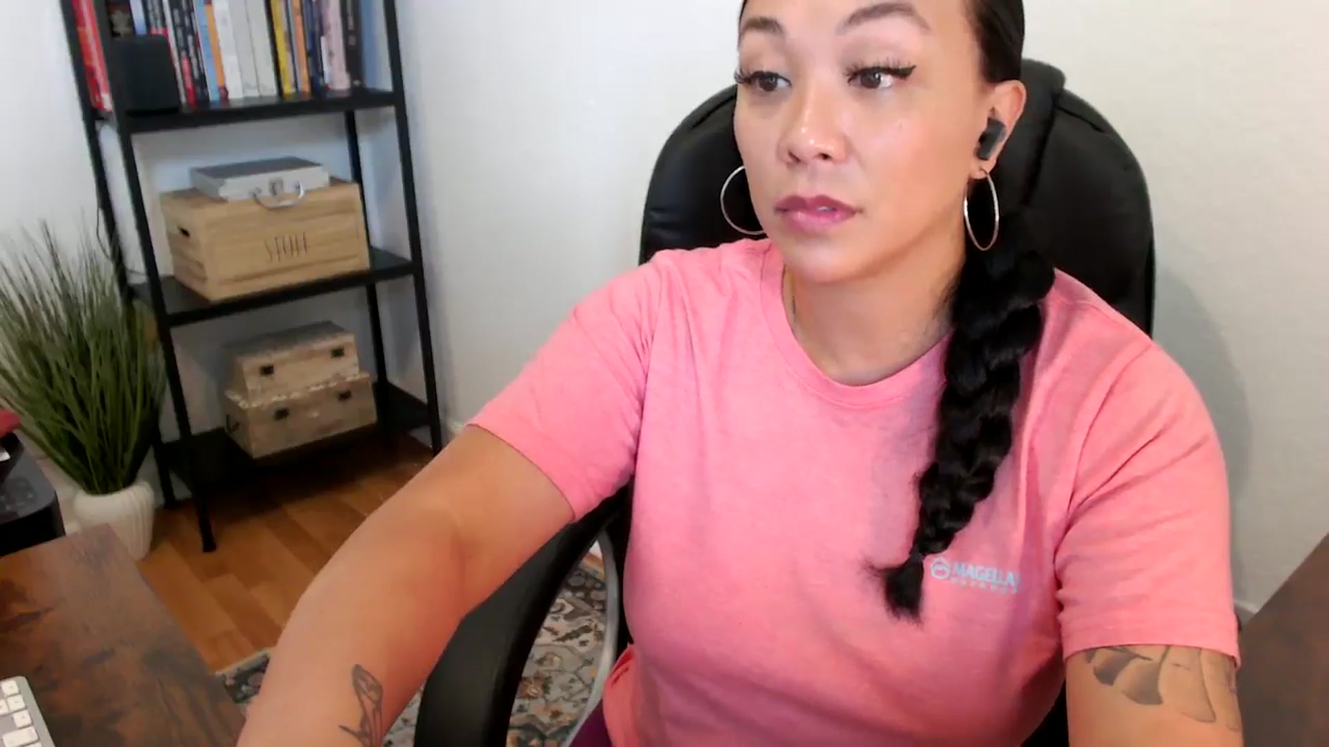 Gallery image thumbnail from MickaylaMoon's myfreecams stream on, 07/19/2024, 17:54 image 17 of 20