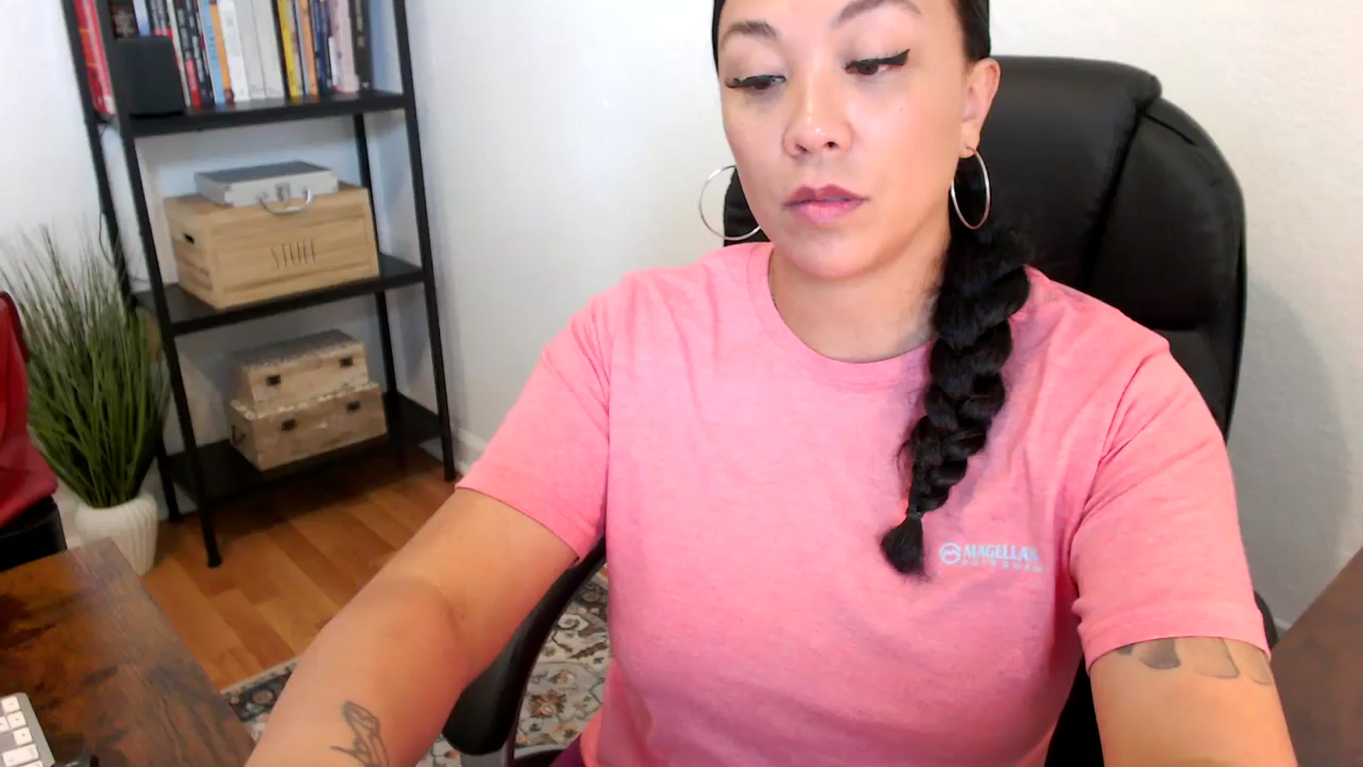 Gallery image thumbnail from MickaylaMoon's myfreecams stream on, 07/19/2024, 18:12 image 1 of 20