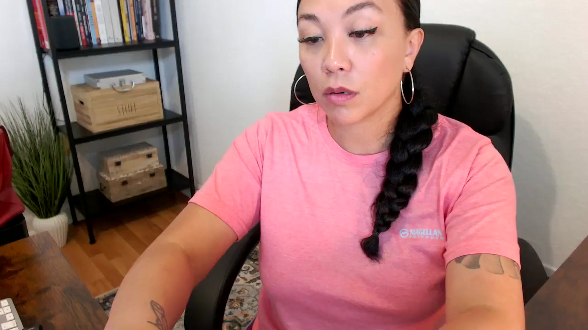 Gallery image thumbnail from MickaylaMoon's myfreecams stream on, 07/19/2024, 18:12 image 3 of 20