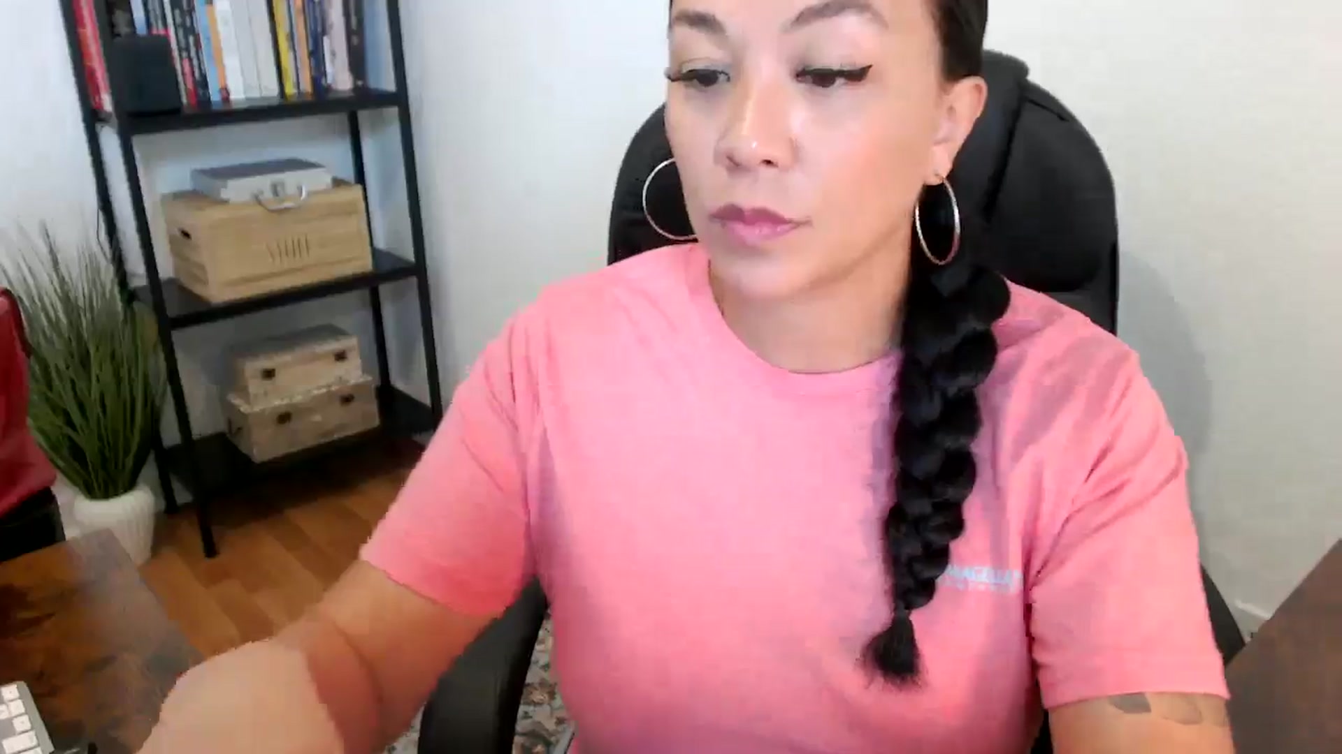 Gallery image thumbnail from MickaylaMoon's myfreecams stream on, 07/19/2024, 18:12 image 6 of 20