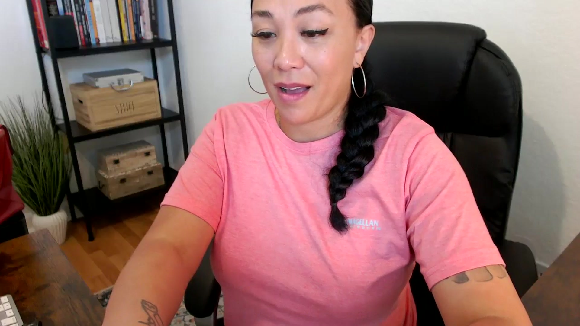 Gallery image thumbnail from MickaylaMoon's myfreecams stream on, 07/19/2024, 18:12 image 13 of 20