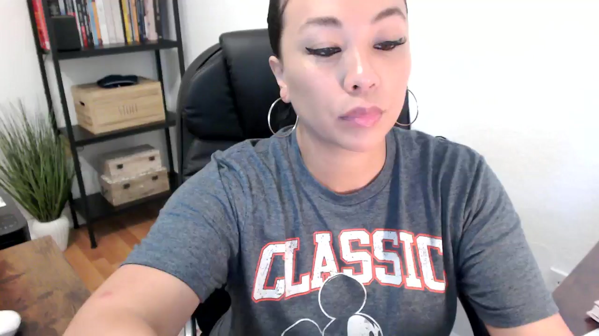 Gallery image thumbnail from MickaylaMoon's myfreecams stream on, 07/22/2024, 14:24 image 15 of 20