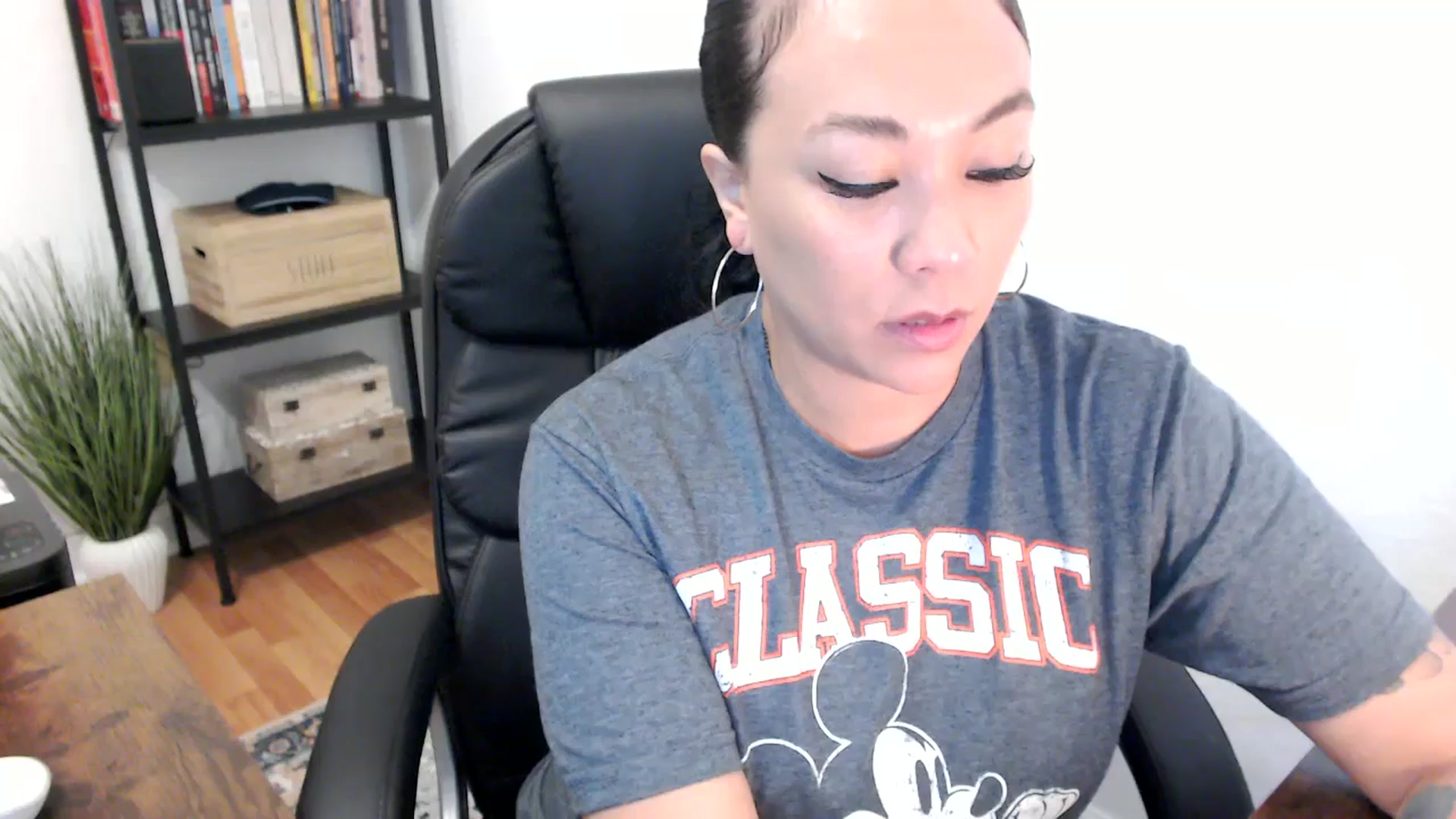 Gallery image thumbnail from MickaylaMoon's myfreecams stream on, 07/22/2024, 14:24 image 16 of 20