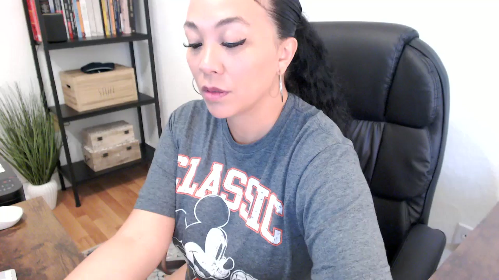 Gallery image thumbnail from MickaylaMoon's myfreecams stream on, 07/22/2024, 14:42 image 18 of 20