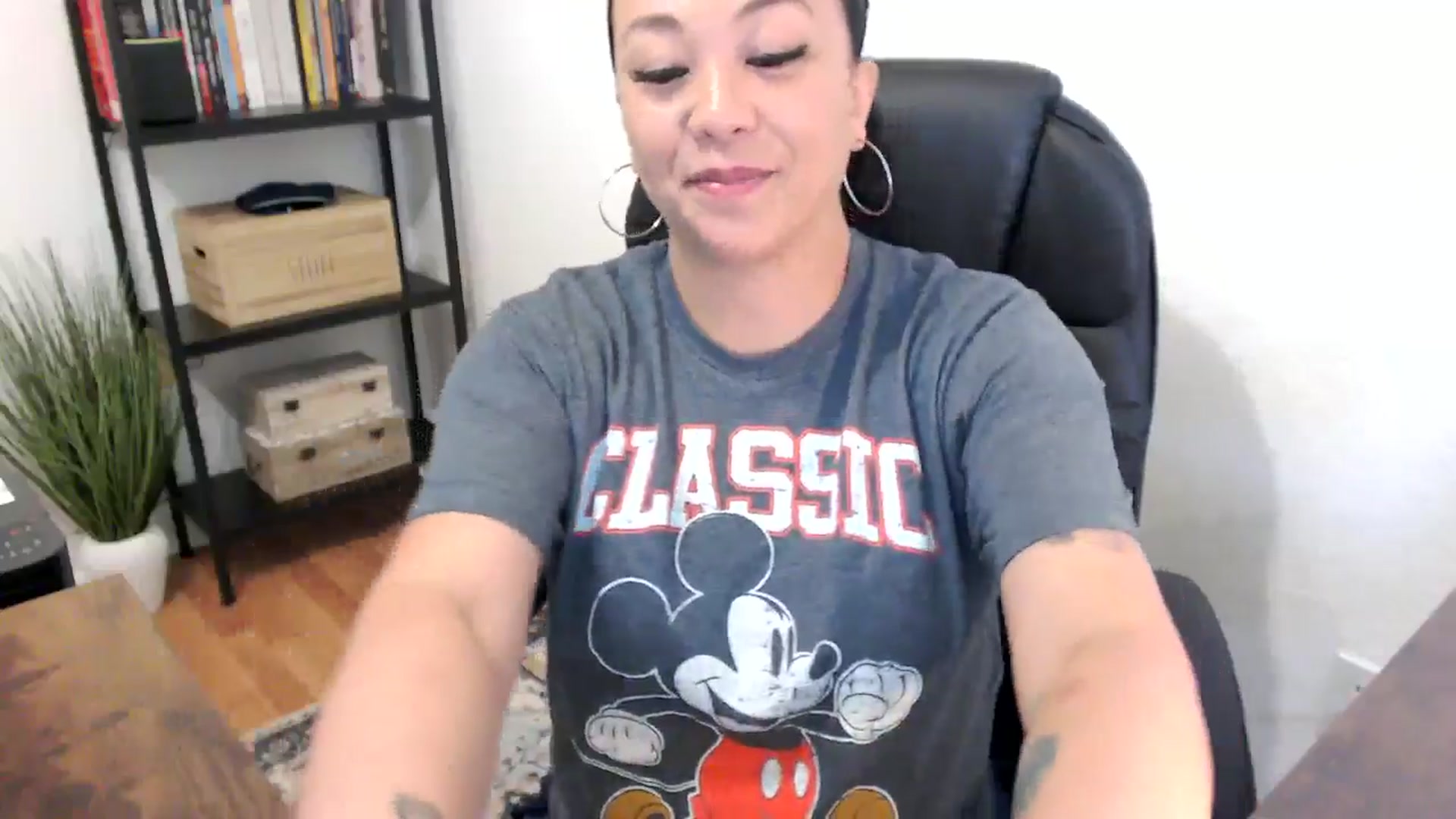 Gallery image thumbnail from MickaylaMoon's myfreecams stream on, 07/22/2024, 14:42 image 9 of 20