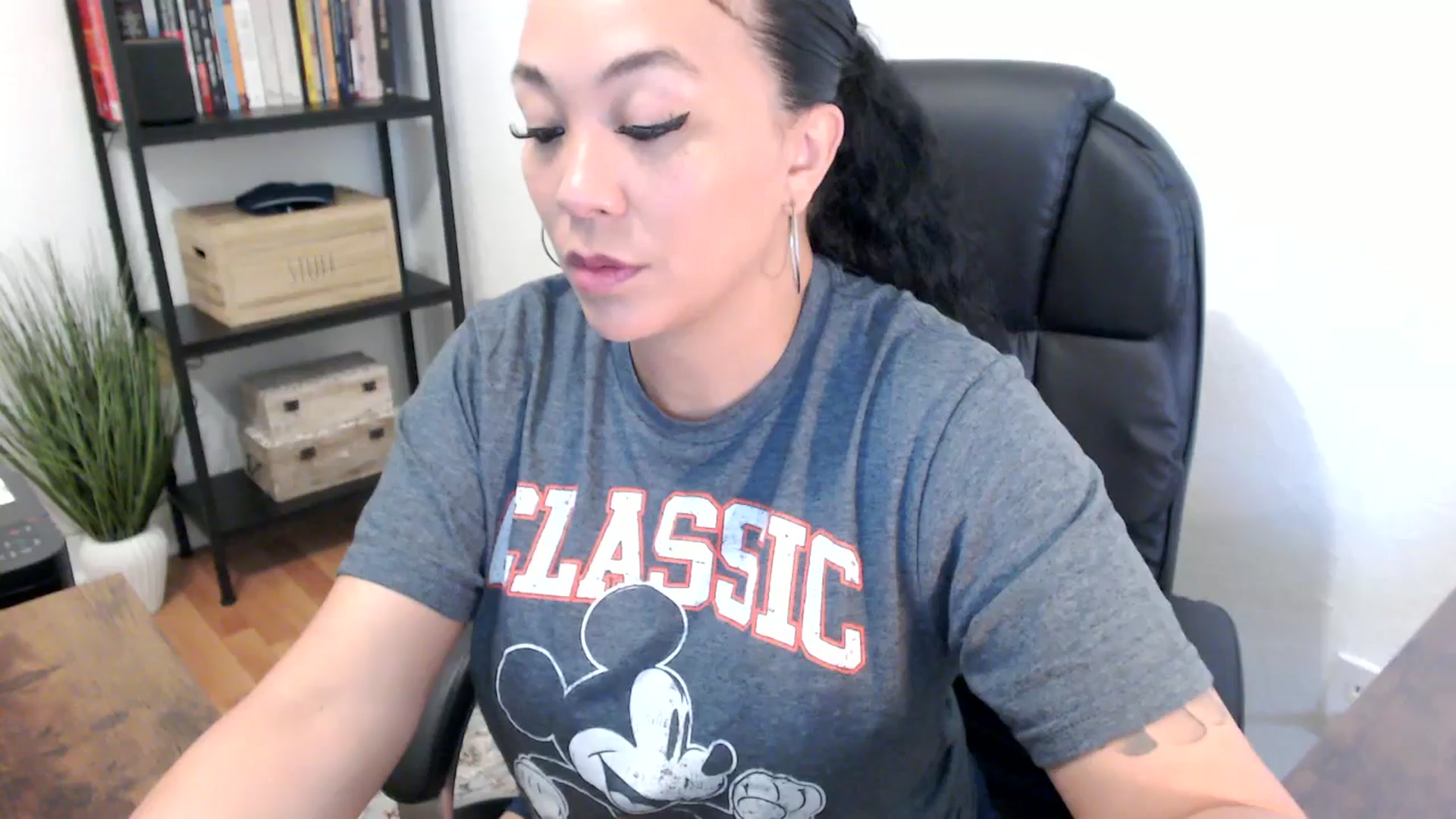 Gallery image thumbnail from MickaylaMoon's myfreecams stream on, 07/22/2024, 14:42 image 15 of 20