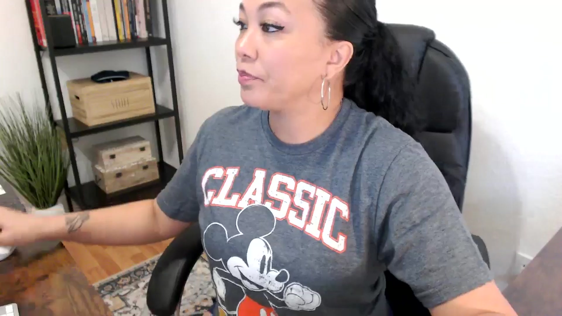 Gallery image thumbnail from MickaylaMoon's myfreecams stream on, 07/22/2024, 14:42 image 17 of 20