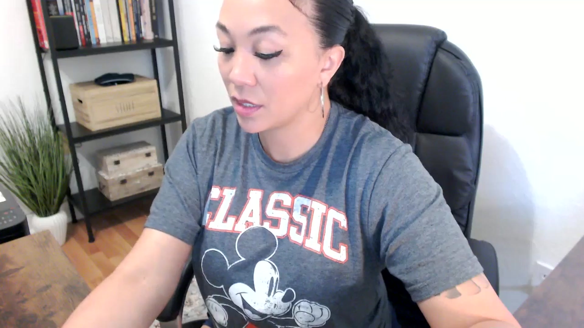 Gallery image thumbnail from MickaylaMoon's myfreecams stream on, 07/22/2024, 14:42 image 14 of 20