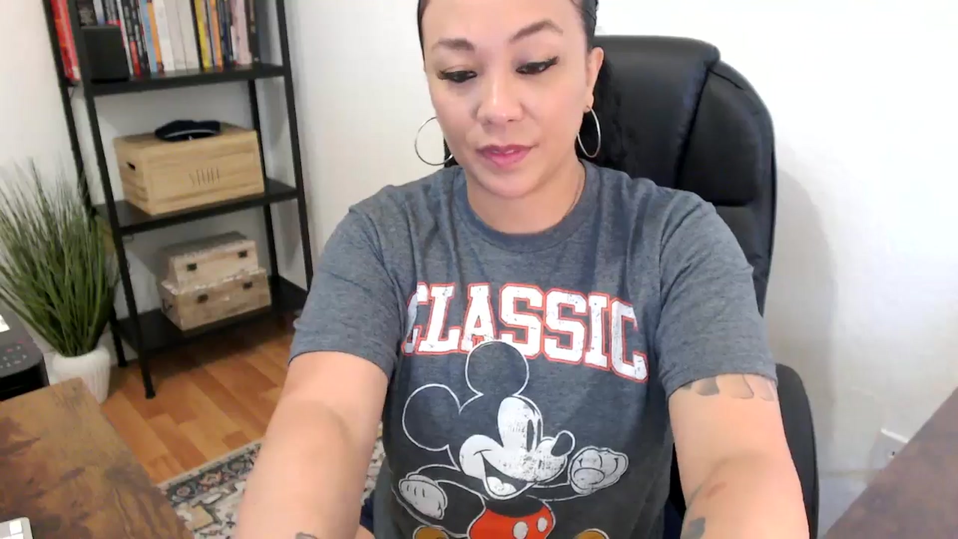 Gallery image thumbnail from MickaylaMoon's myfreecams stream on, 07/22/2024, 15:14 image 11 of 20
