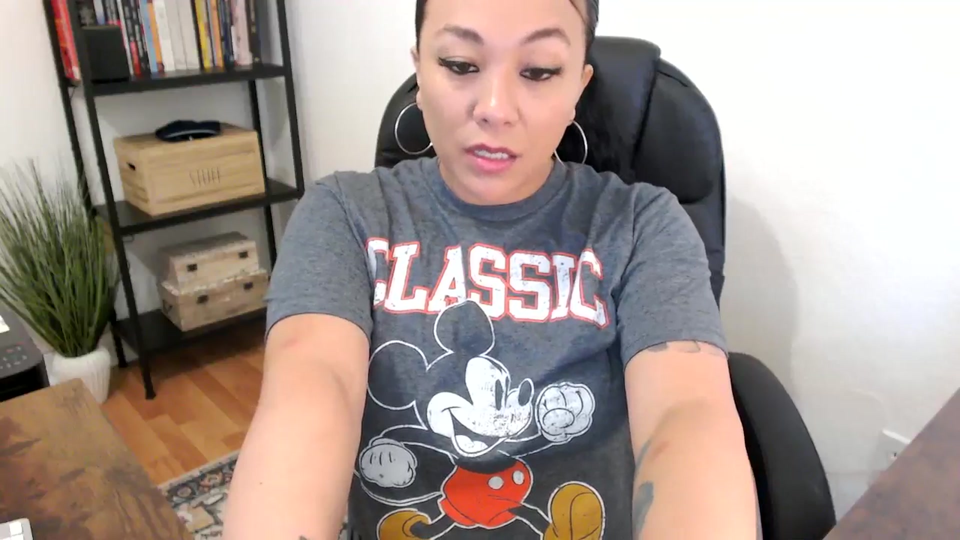 Gallery image thumbnail from MickaylaMoon's myfreecams stream on, 07/22/2024, 15:14 image 6 of 20