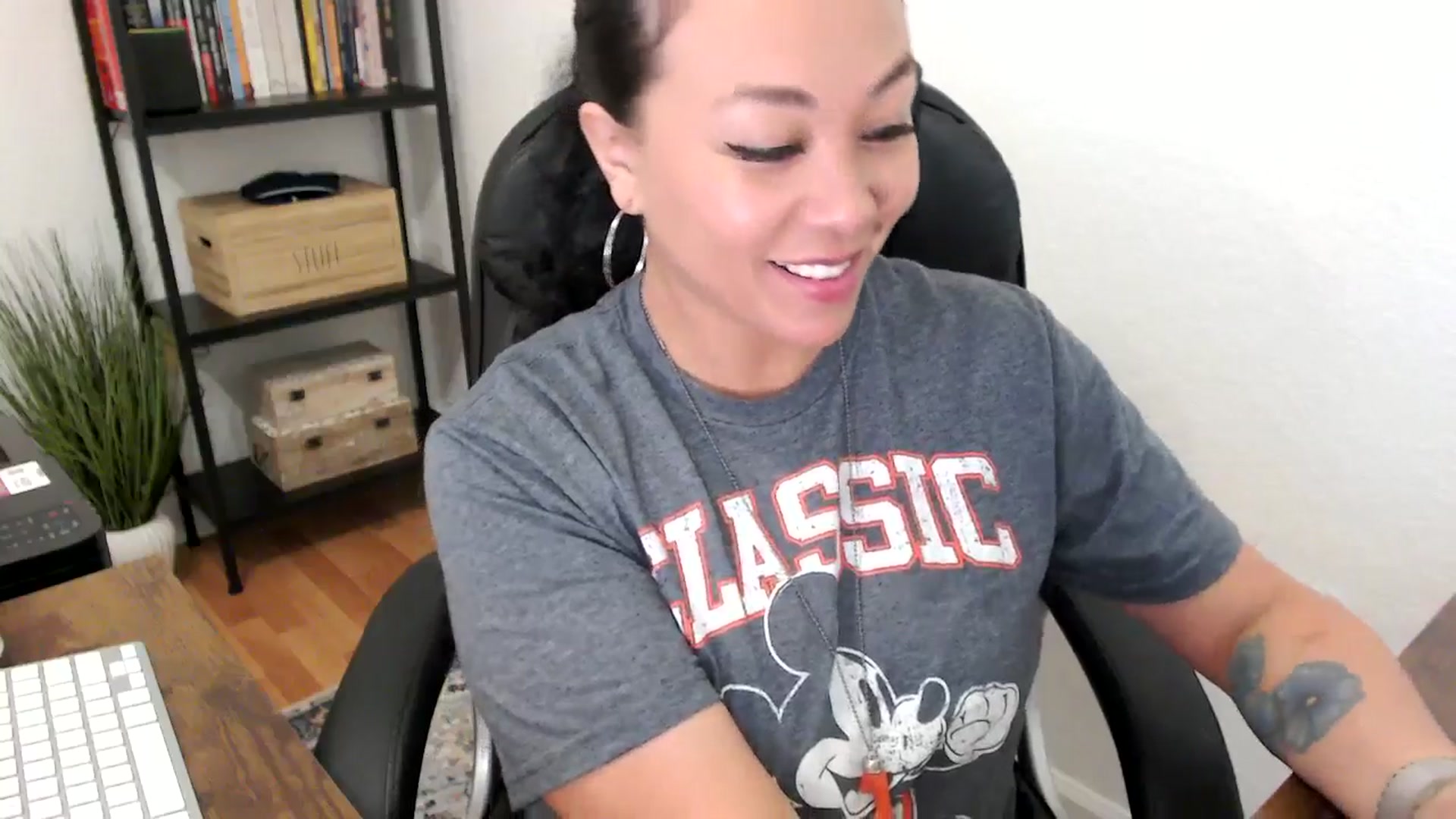 Gallery image thumbnail from MickaylaMoon's myfreecams stream on, 07/22/2024, 17:11 image 15 of 20
