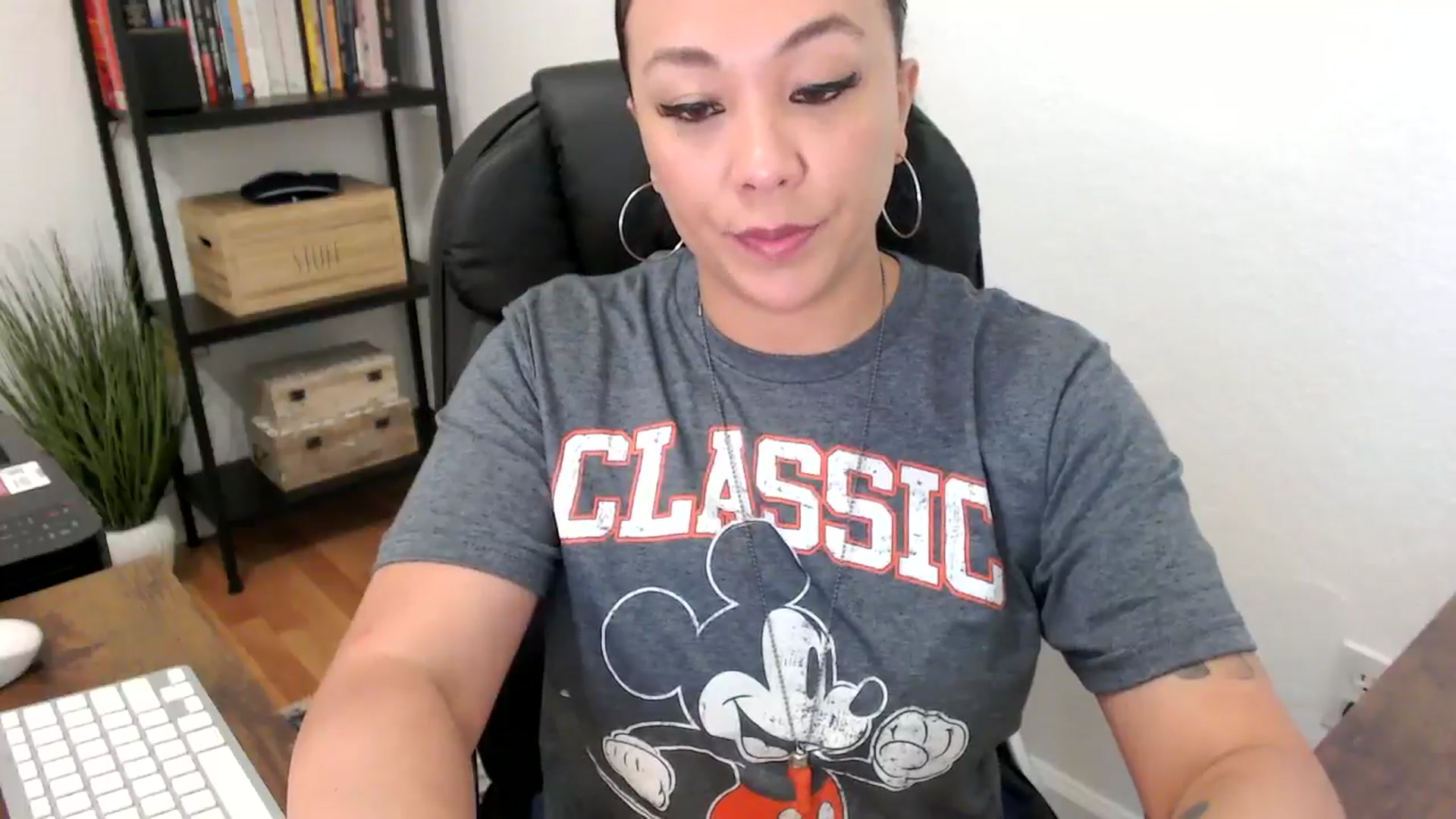 Gallery image thumbnail from MickaylaMoon's myfreecams stream on, 07/22/2024, 17:11 image 12 of 20